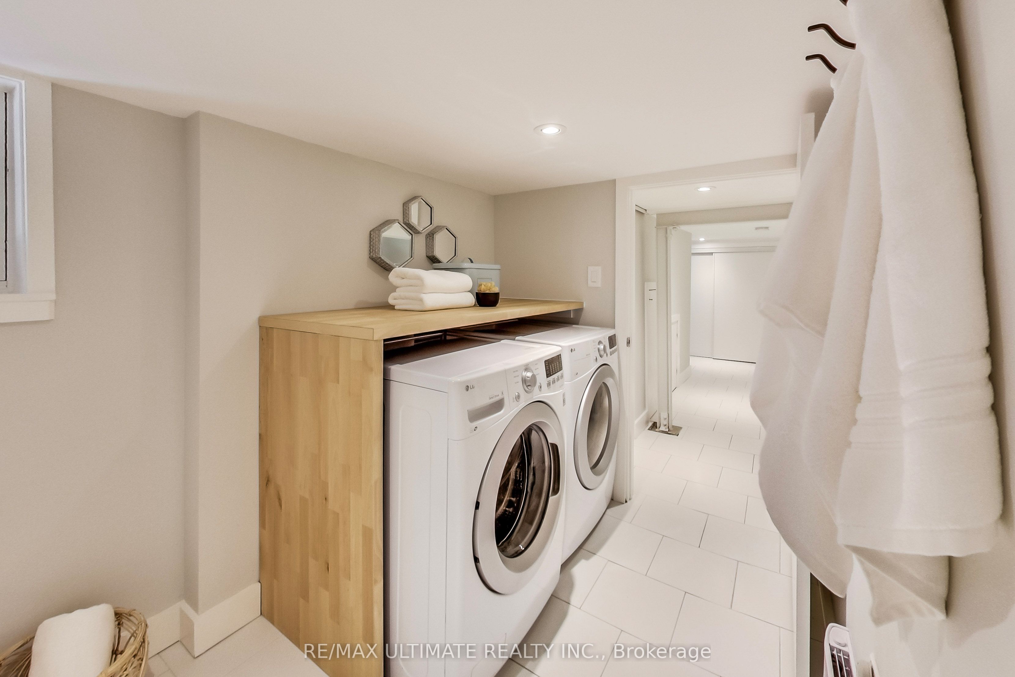 523 Soudan Avenue Property Photo 27