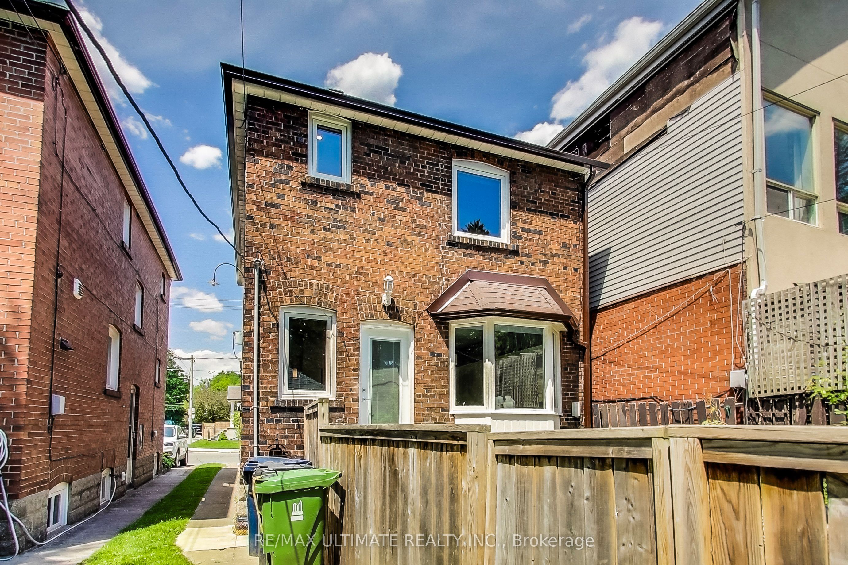 523 Soudan Avenue Property Photo 30