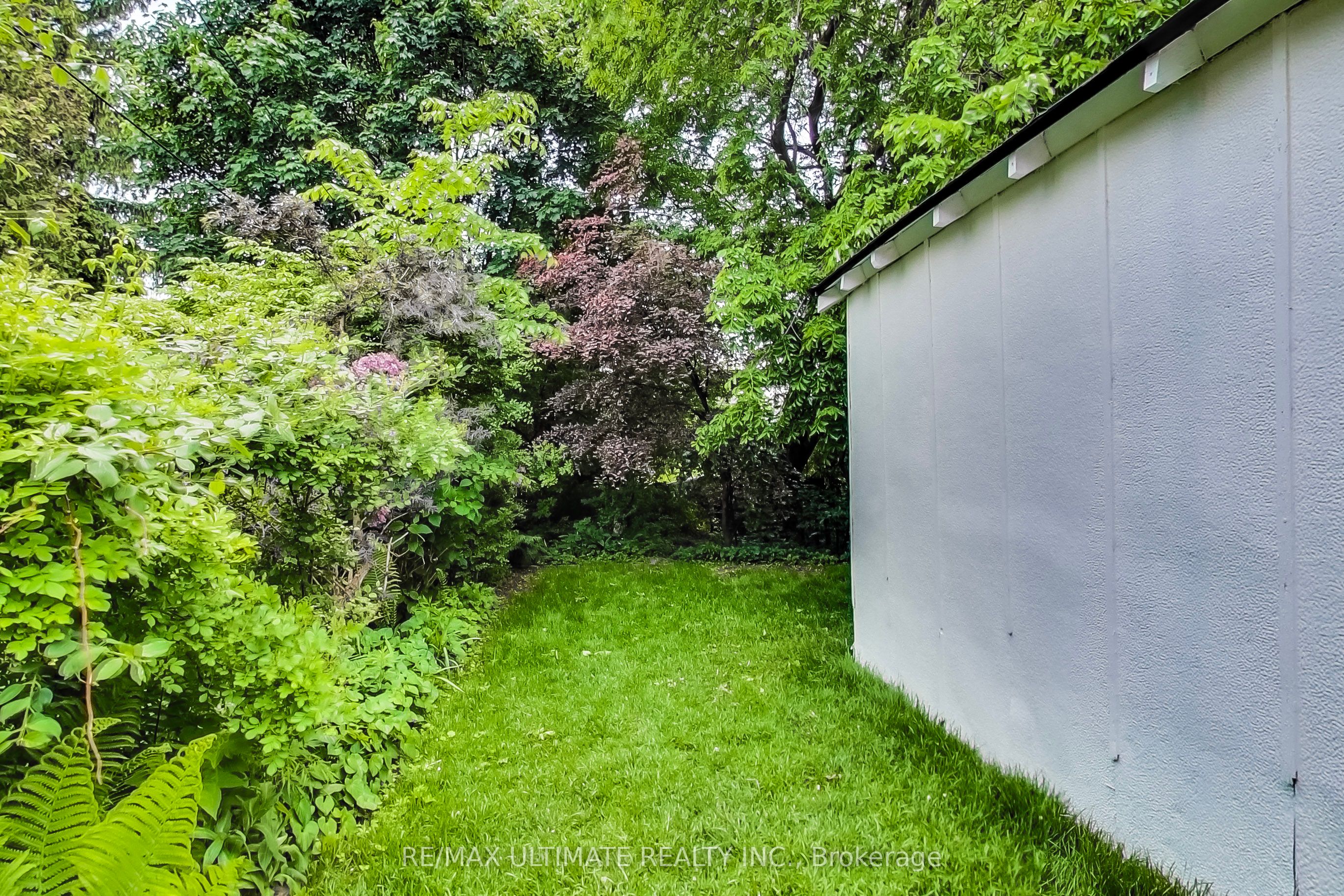 523 Soudan Avenue Property Photo 34