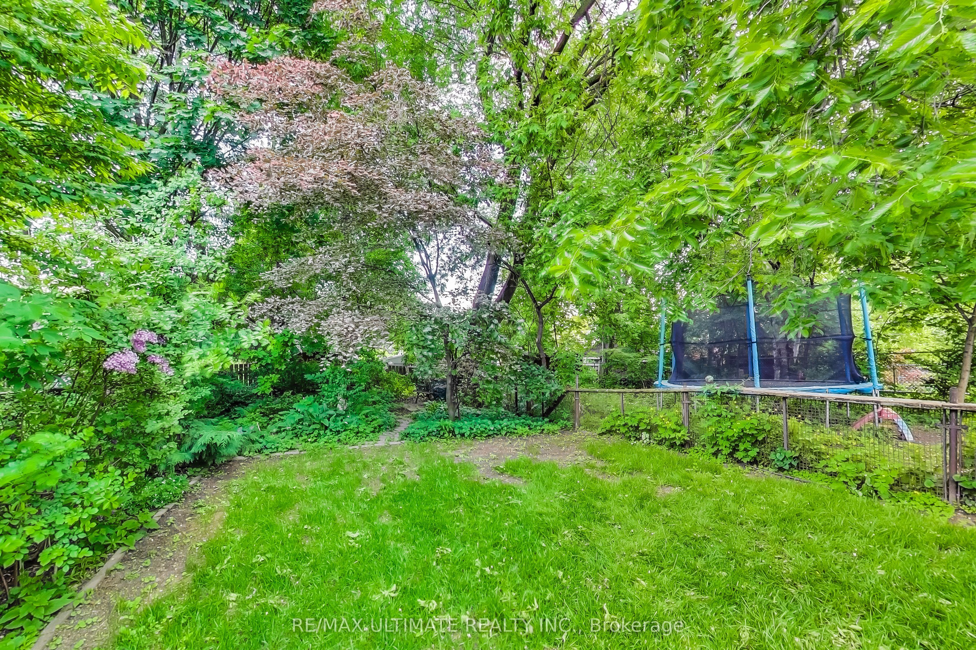 523 Soudan Avenue Property Photo 35