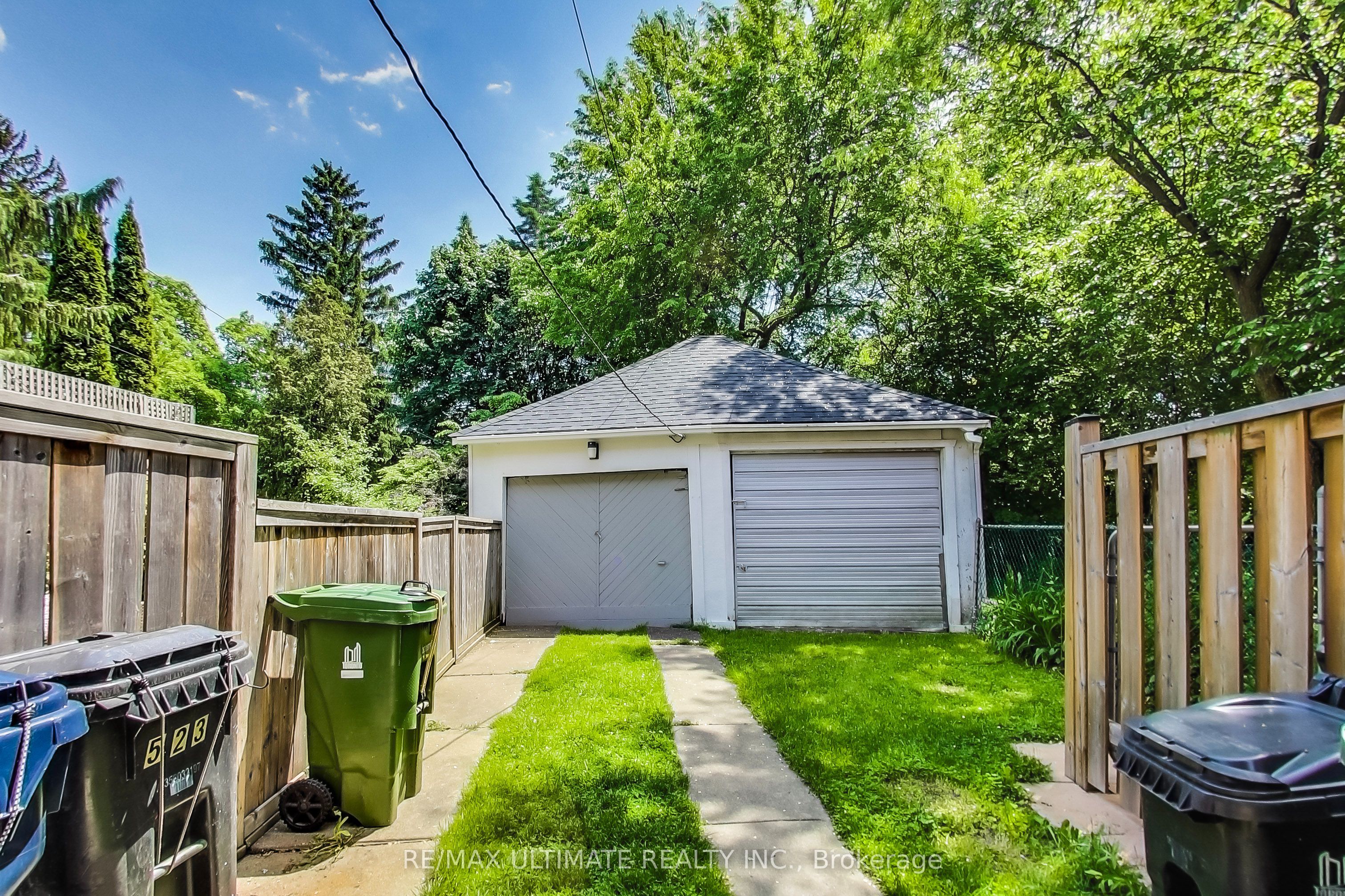 523 Soudan Avenue Property Photo 39