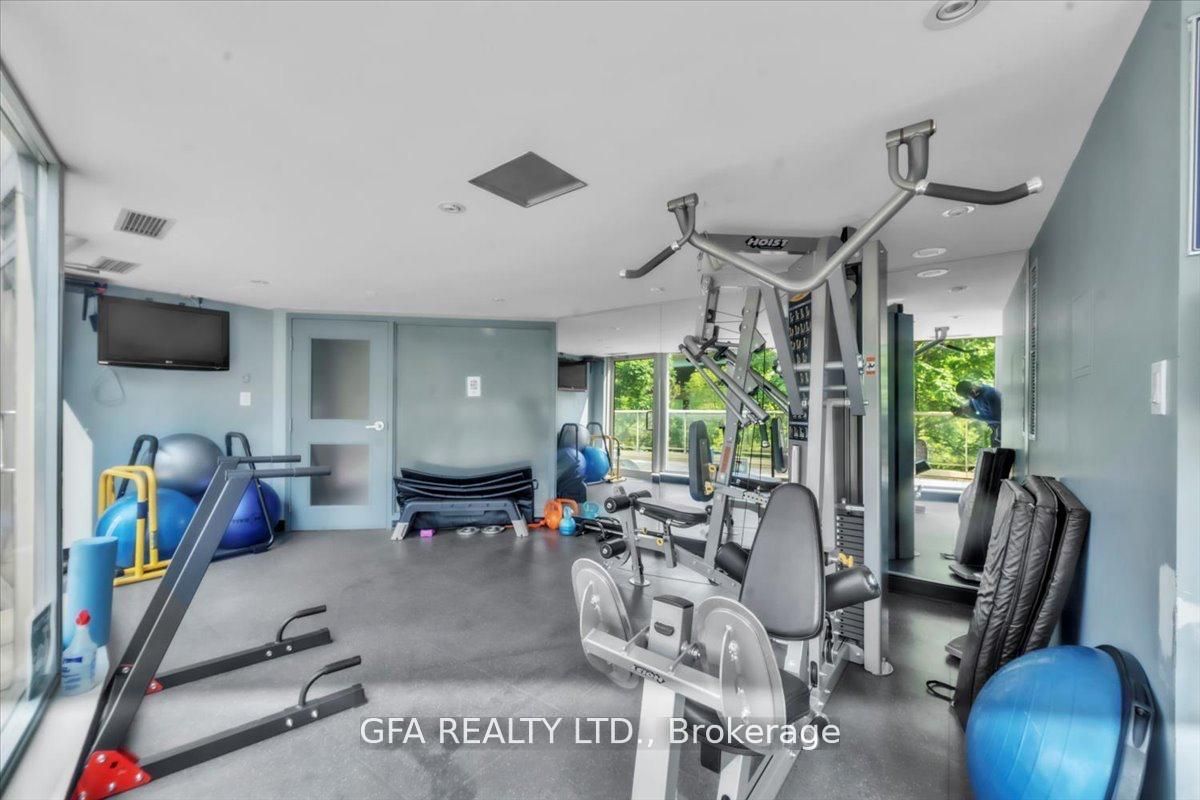 #318 - 550 Queens Quay Property Photo 23