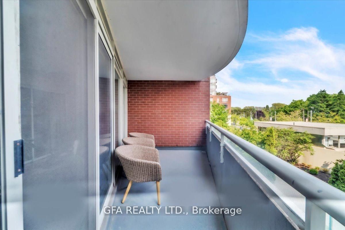 #318 - 550 Queens Quay Property Photo 25