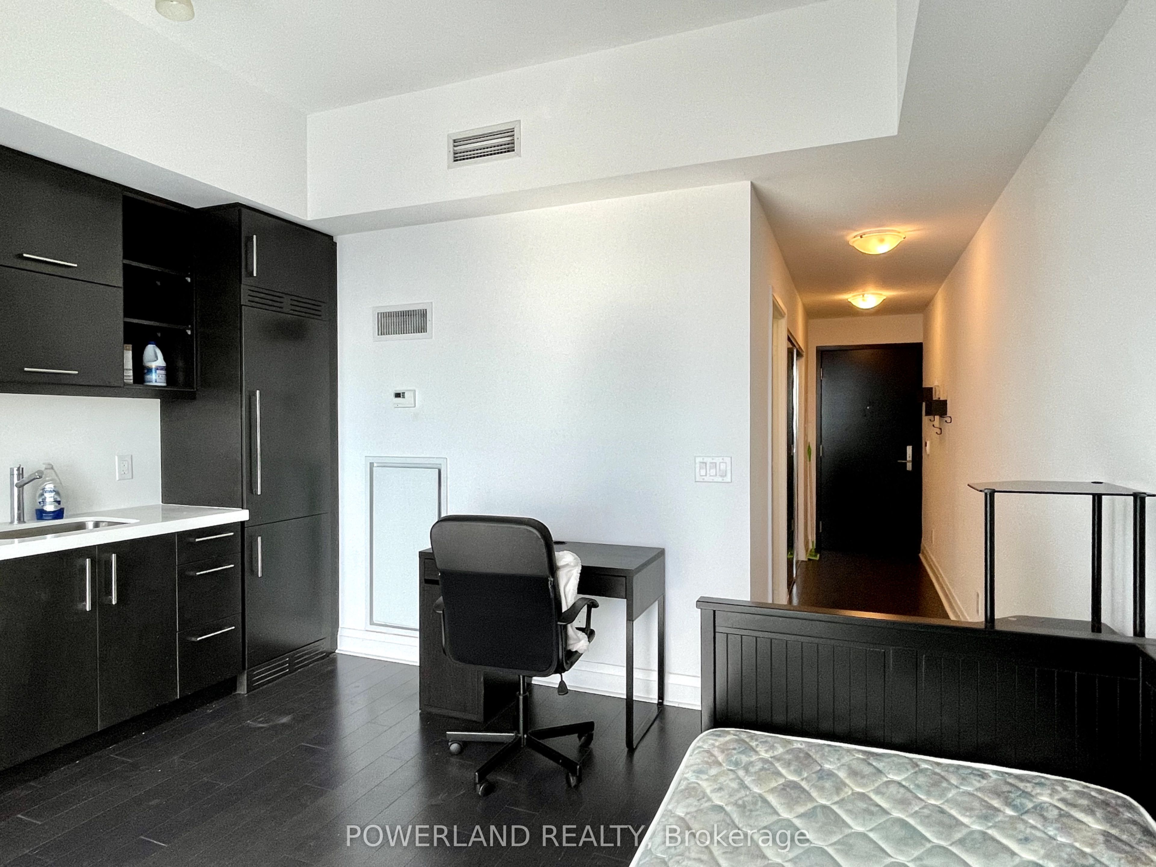 #4405 - 1080 Bay Street Property Photo 7
