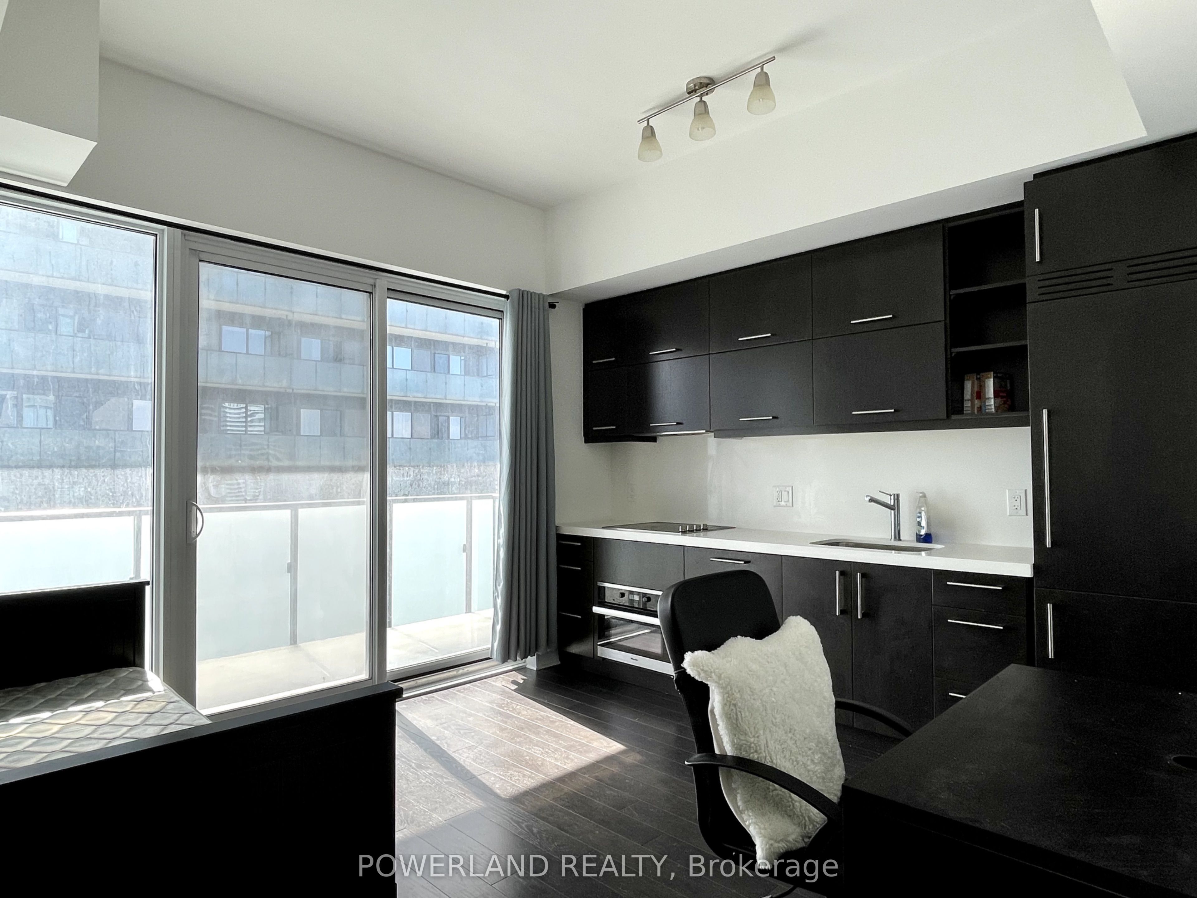 #4405 - 1080 Bay Street Property Photo 9