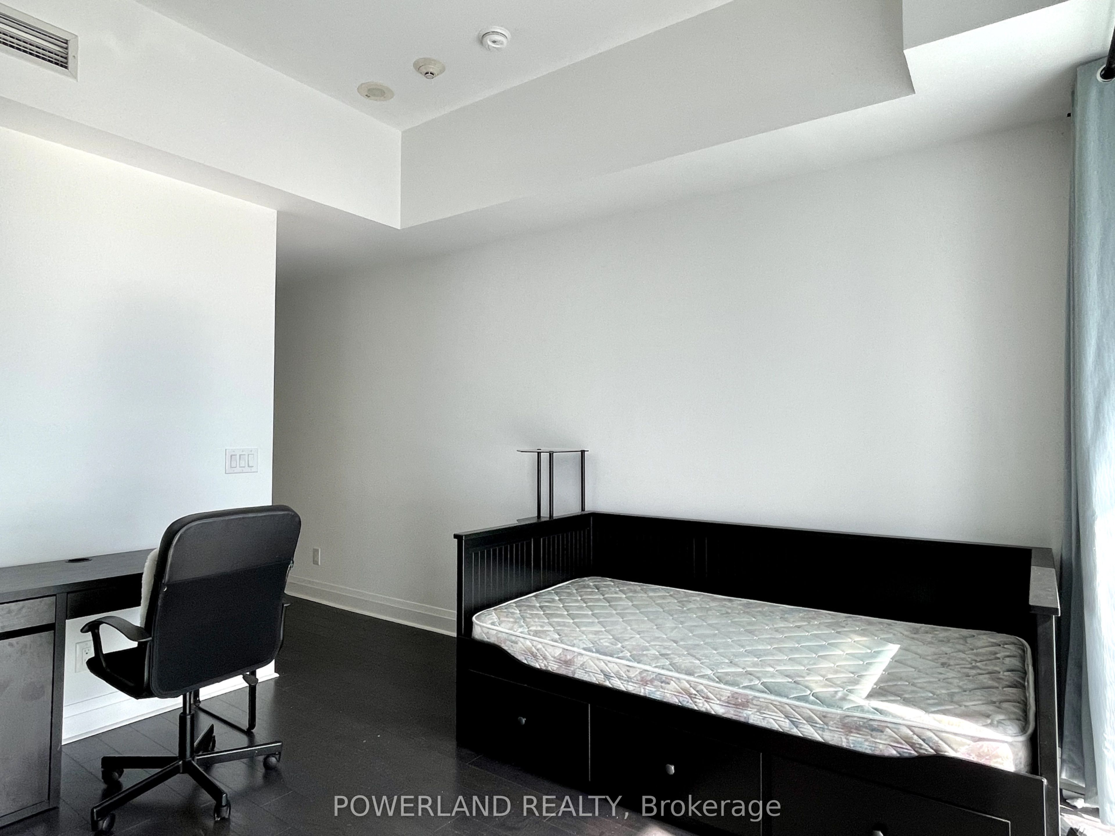 #4405 - 1080 Bay Street Property Photo 11
