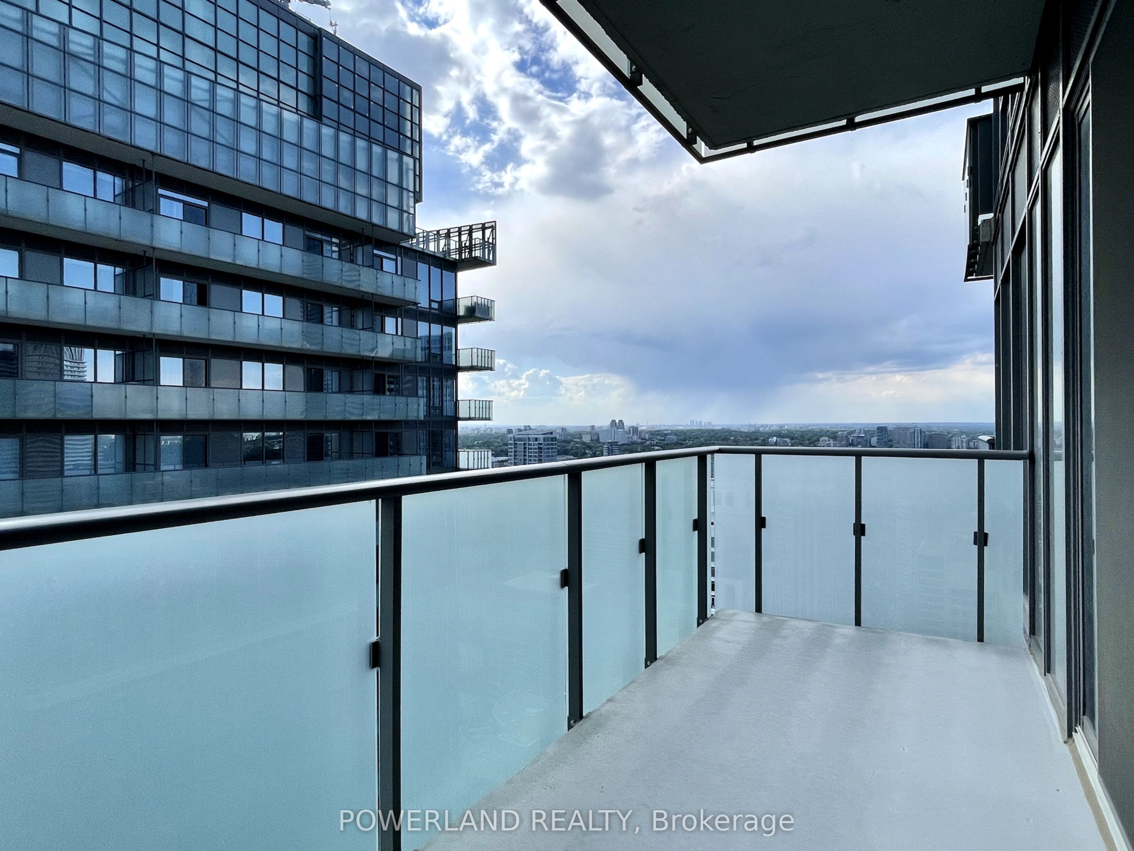 #4405 - 1080 Bay Street Property Photo 16