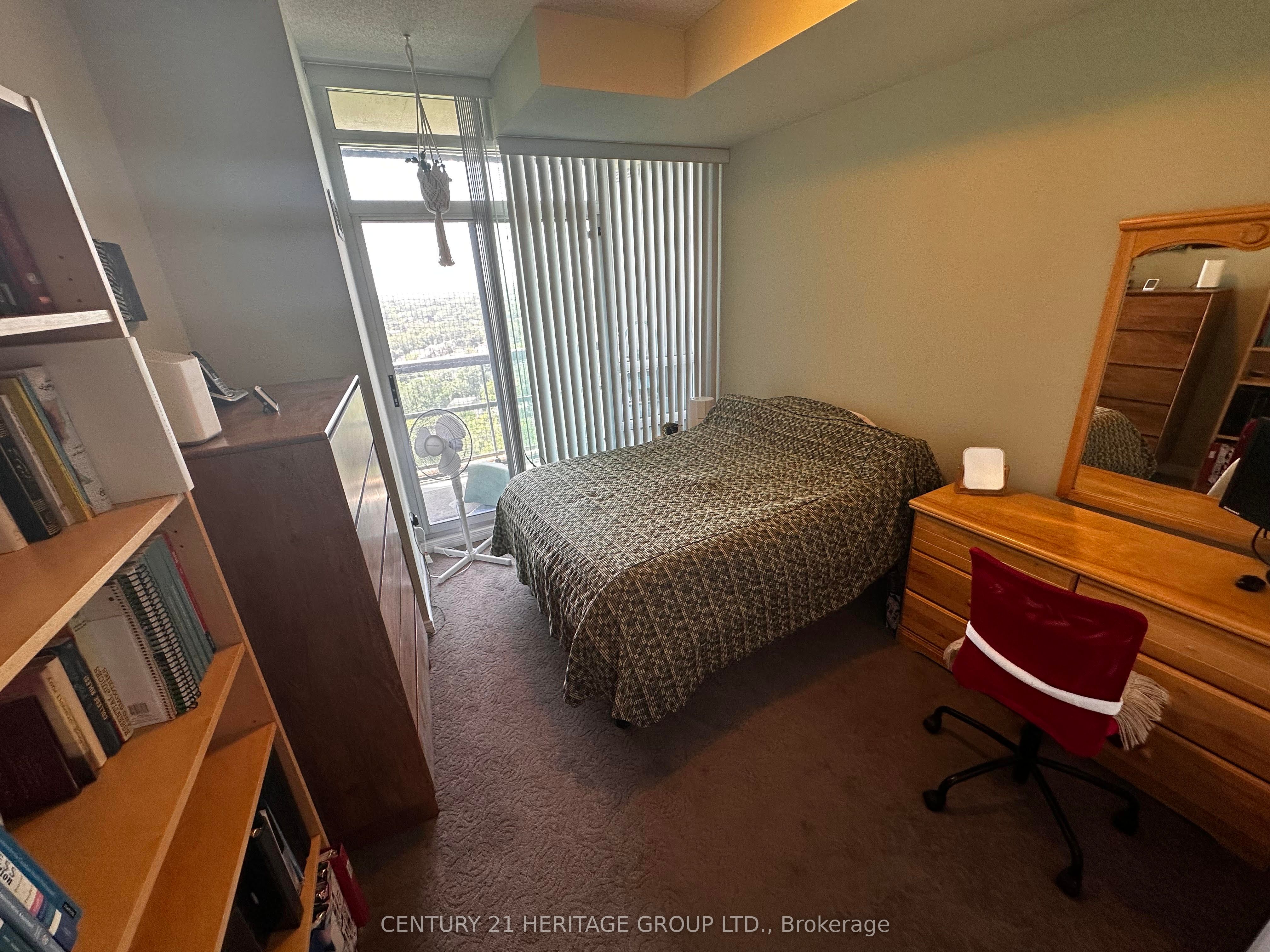 509 Beecroft Road 2206 Property Photo 16