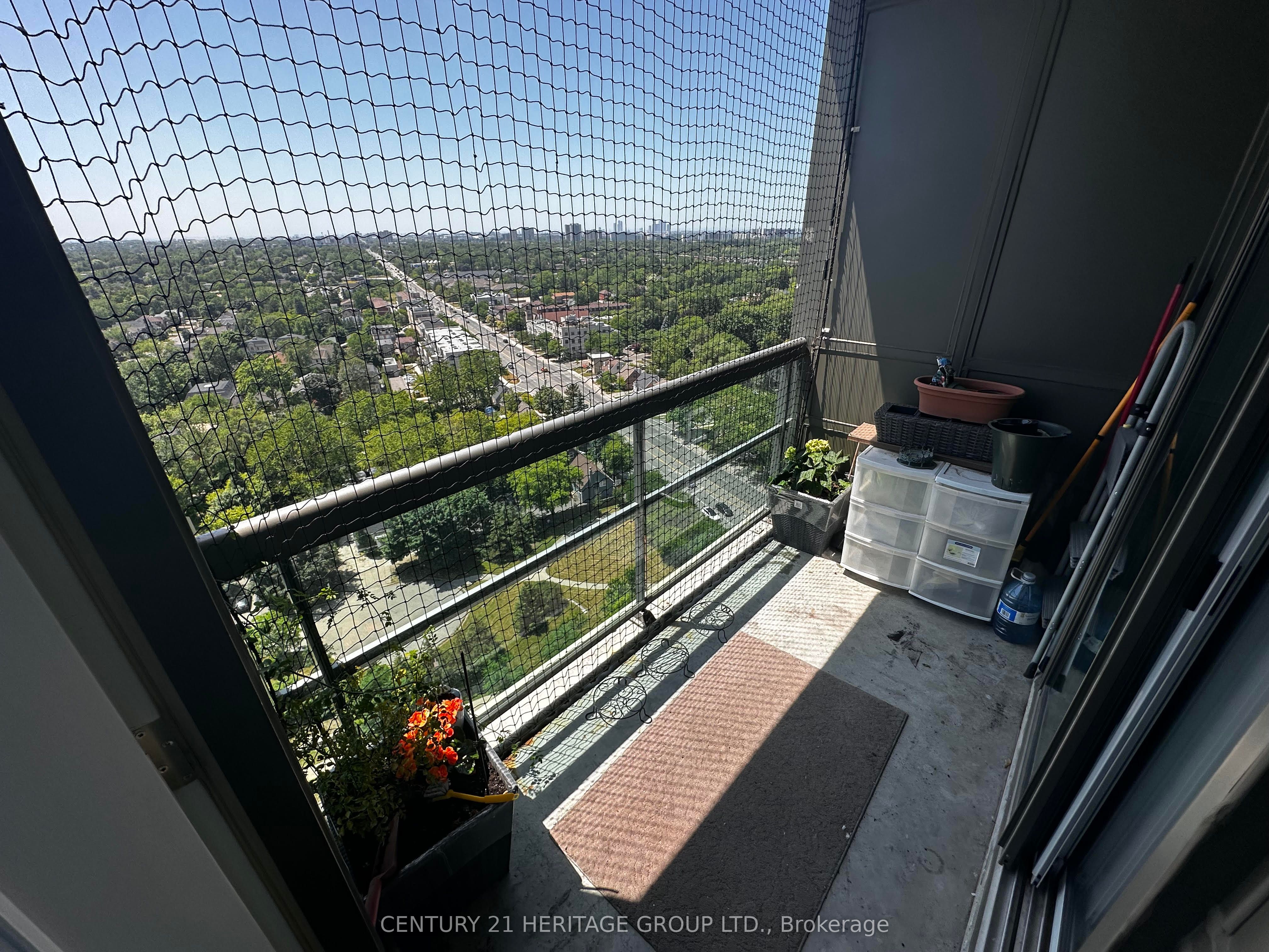 509 Beecroft Road 2206 Property Photo 21