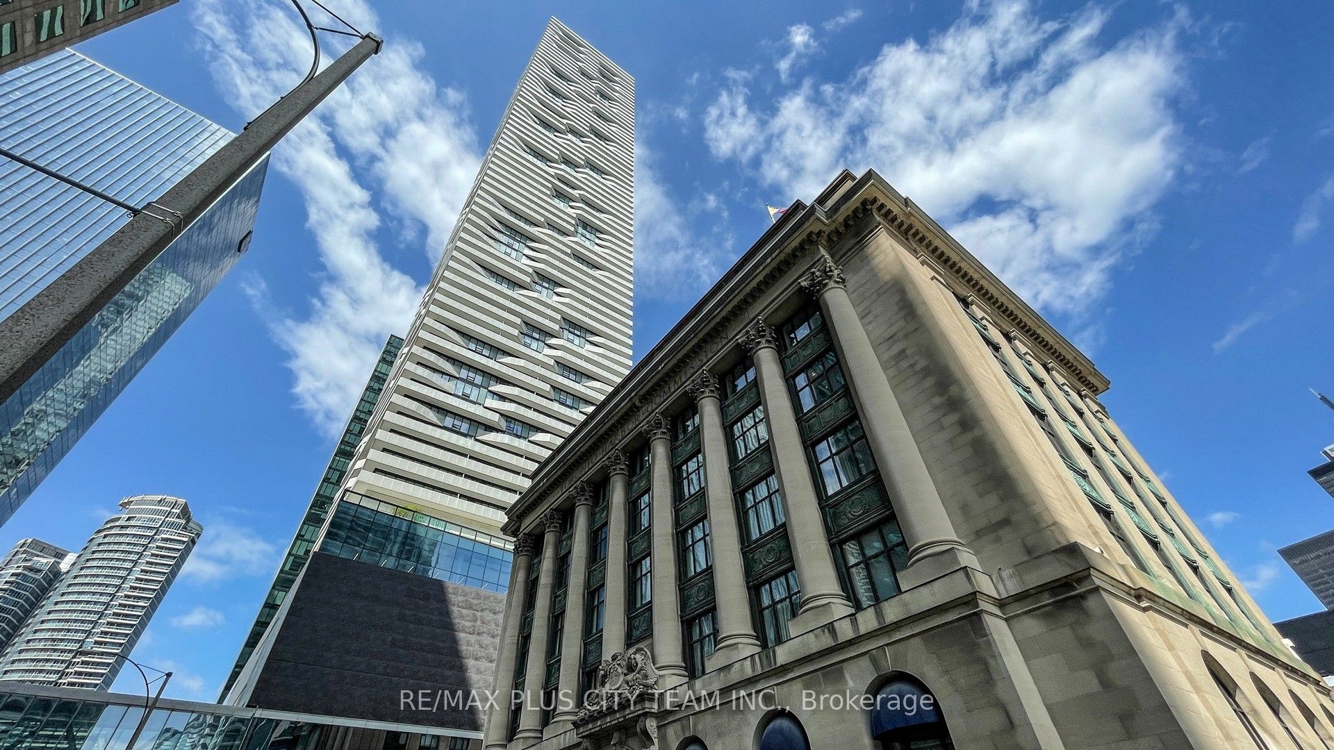 #5406 - 100 Harbour Street Property Photo 1