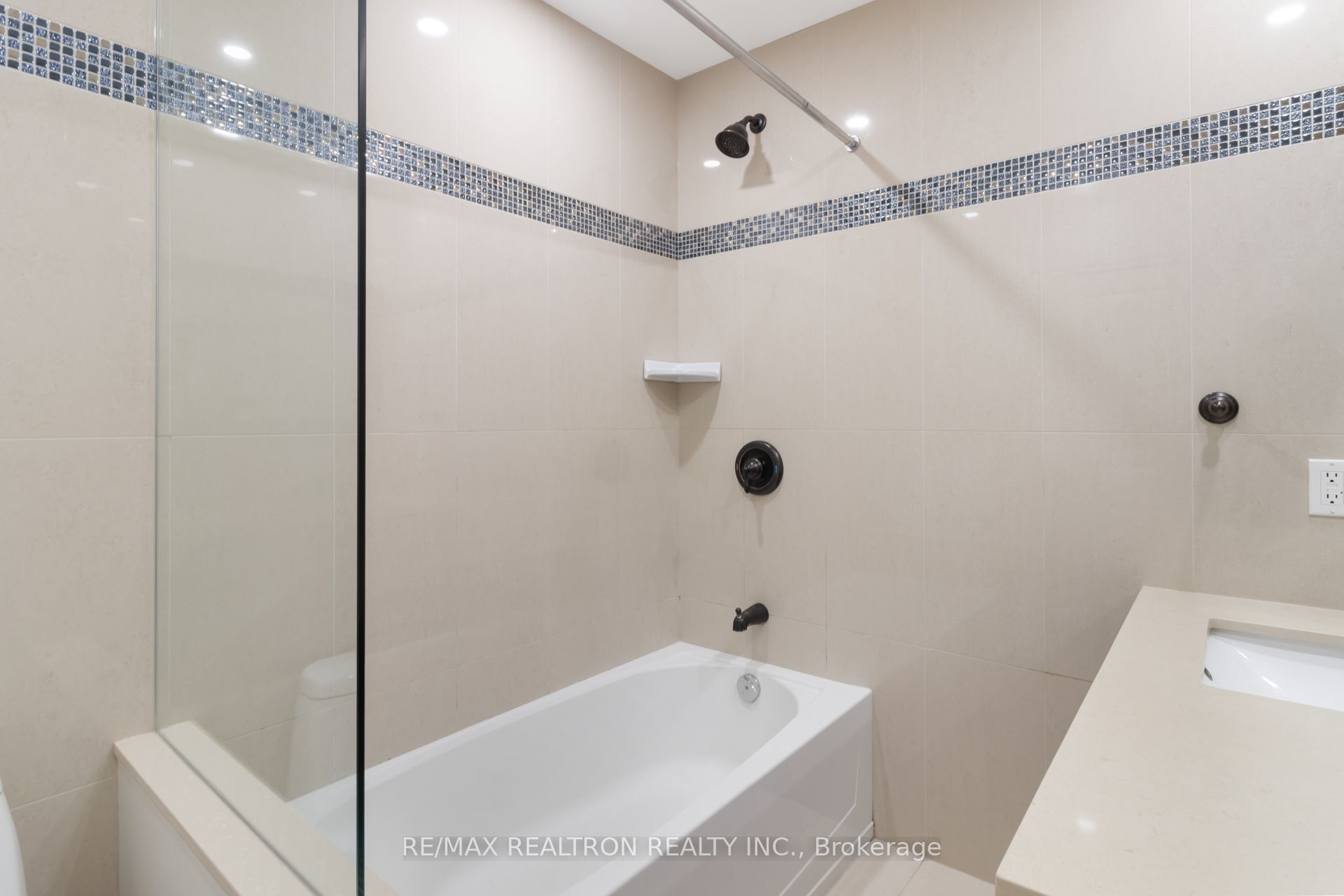 44 Caracas Road Property Photo 31