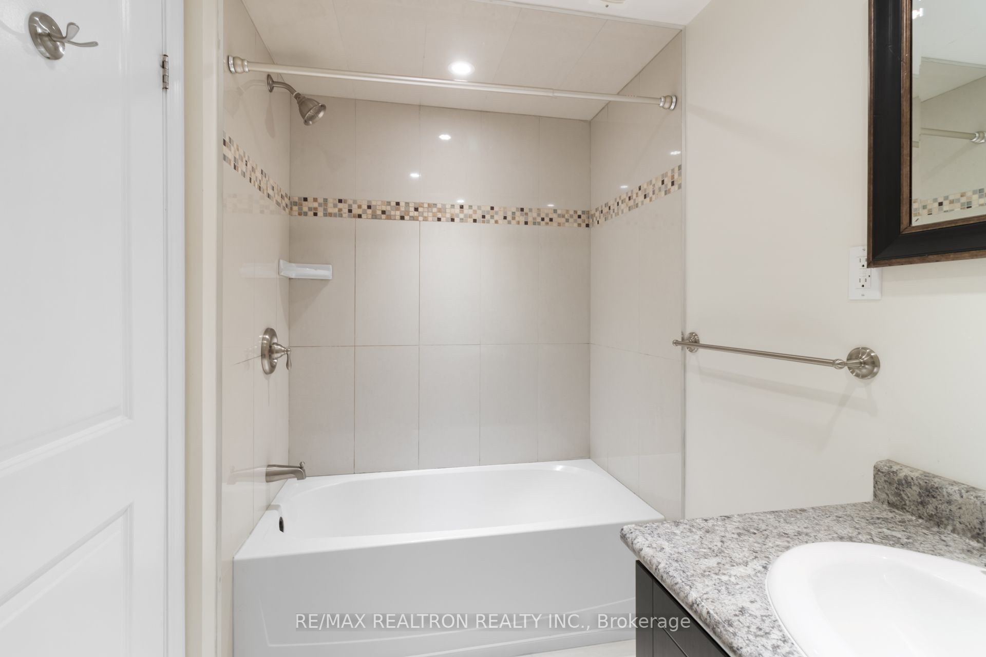 44 Caracas Road Property Photo 39