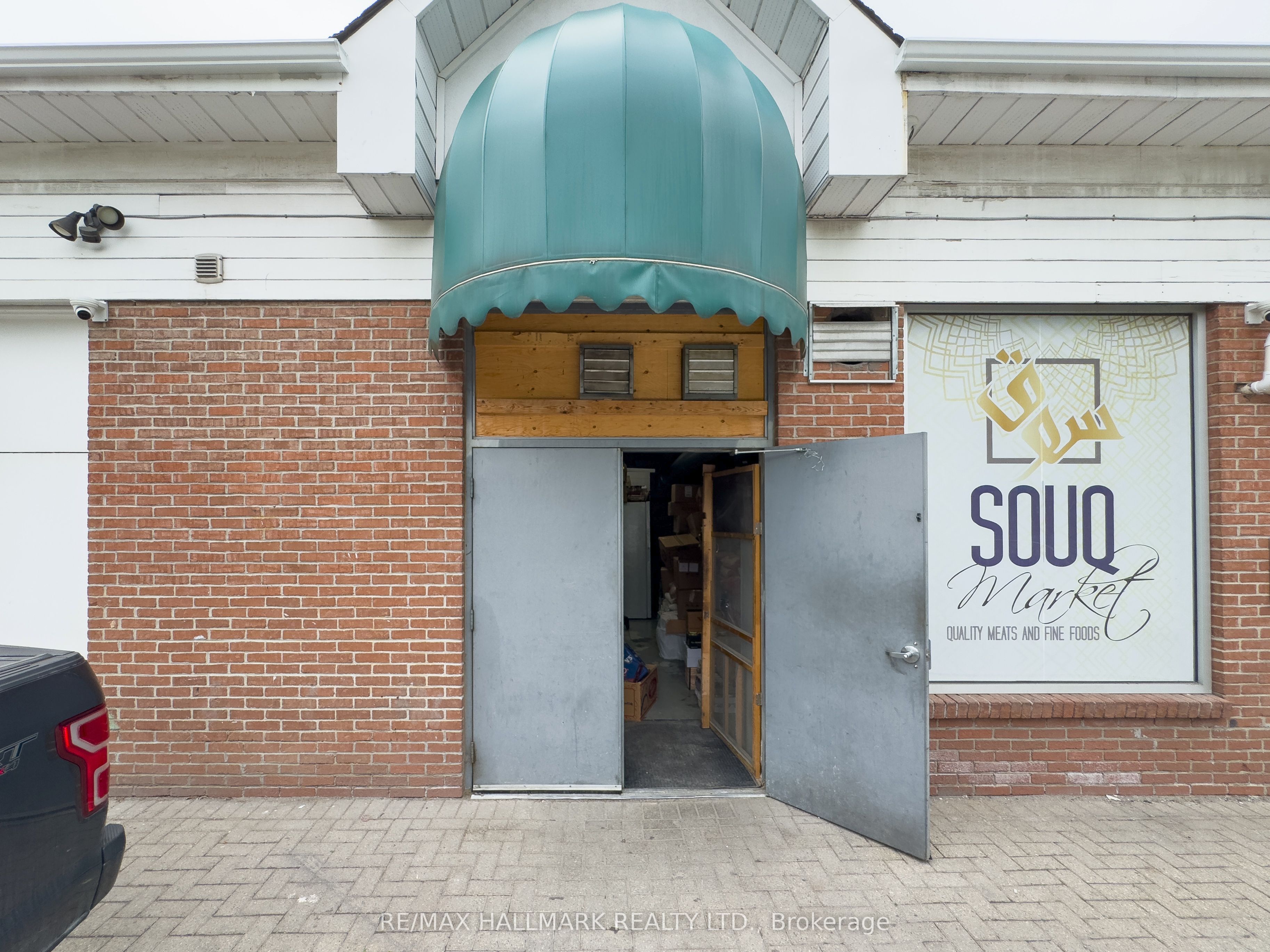 2052 Sheppard Avenue Property Photo 24