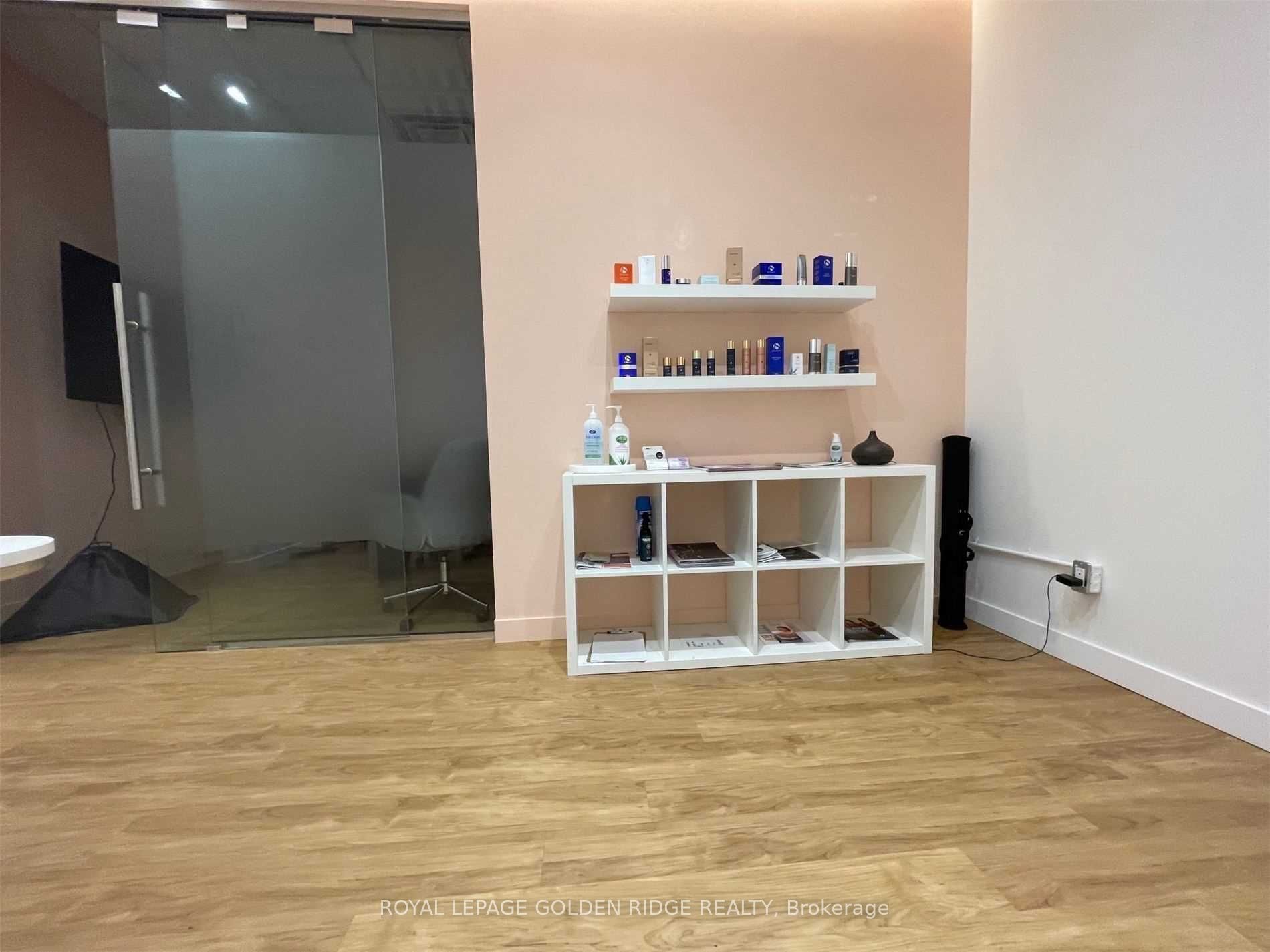 4789 Yonge Street 209 Property Photo 6