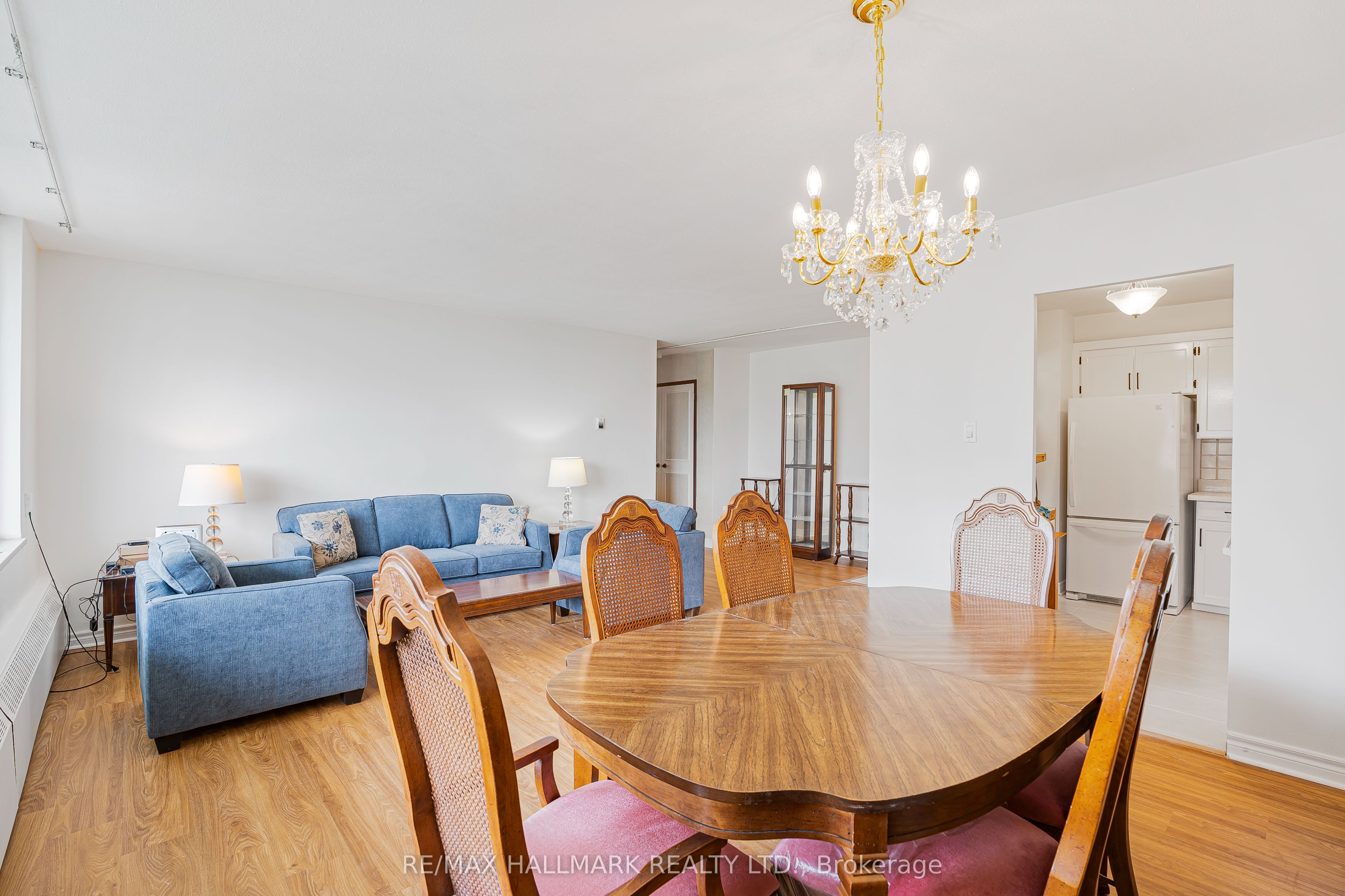10 Parkway Forest Drive 512 Property Photo 5
