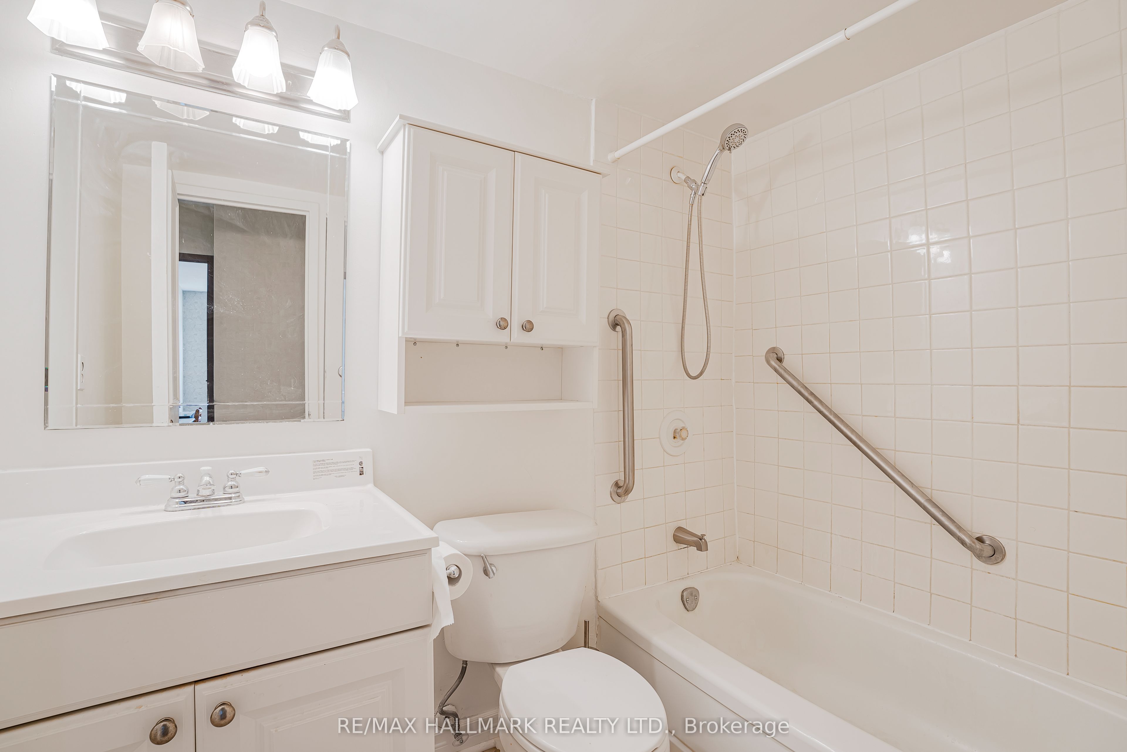 10 Parkway Forest Drive 512 Property Photo 8