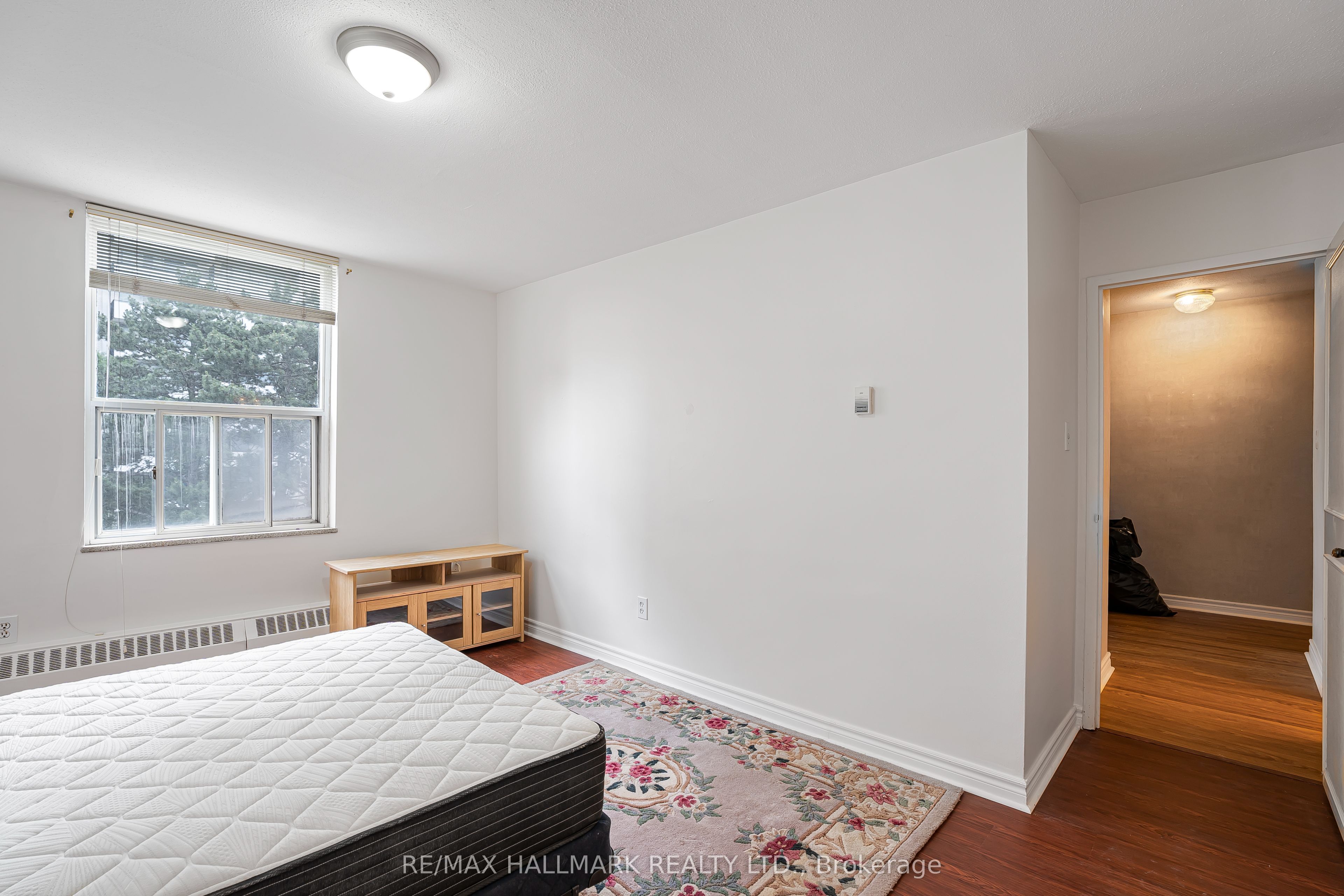 10 Parkway Forest Drive 512 Property Photo 14