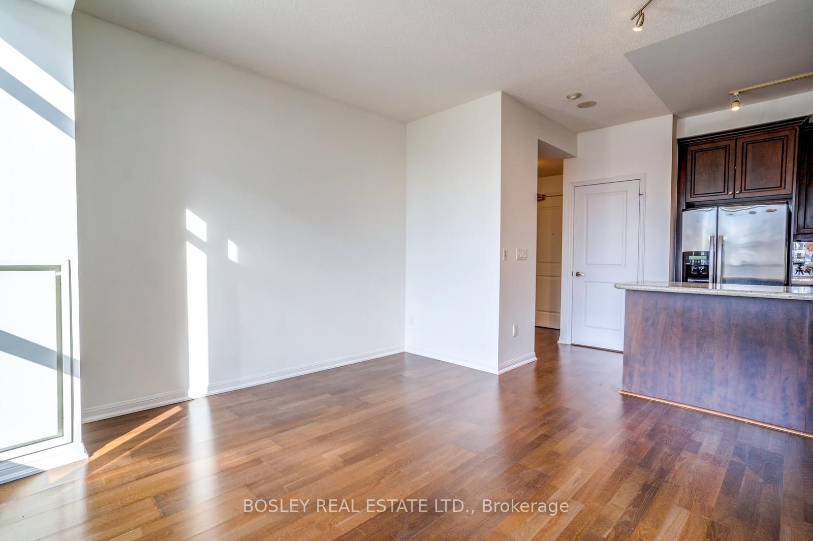 628 Fleet Street 334 Property Photo 7