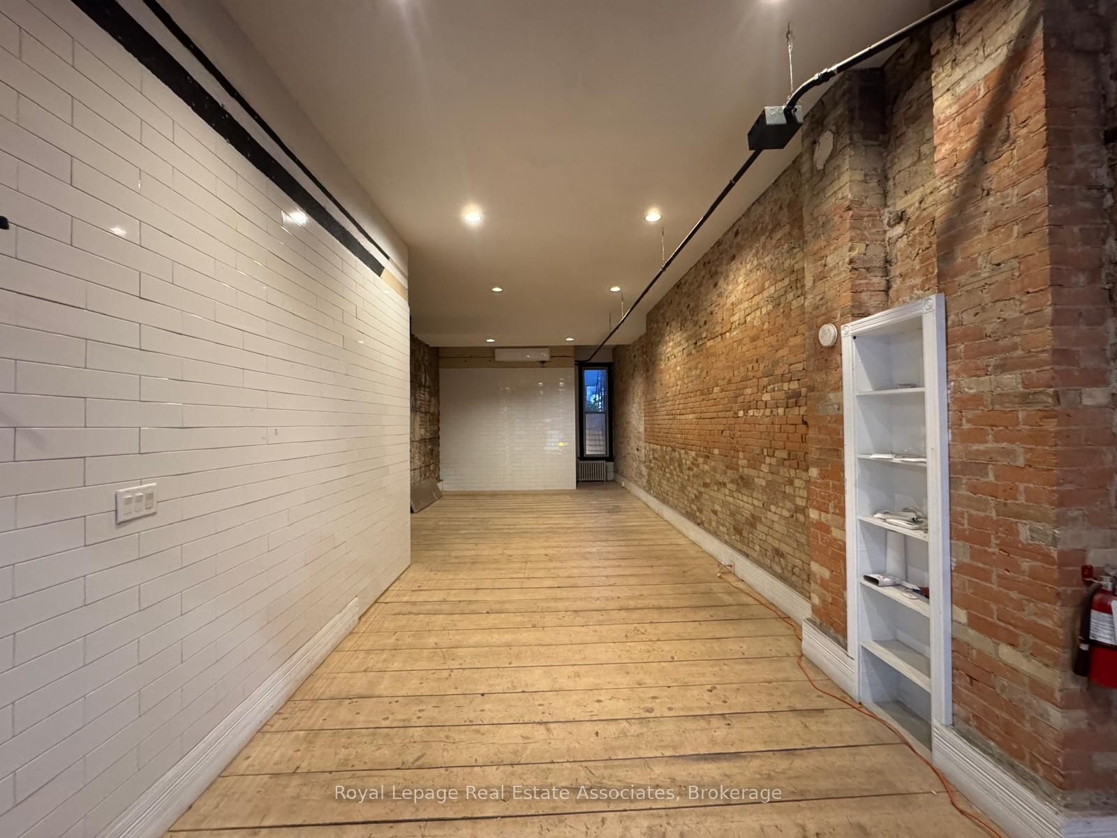 242 Carlton Street Property Photo 3