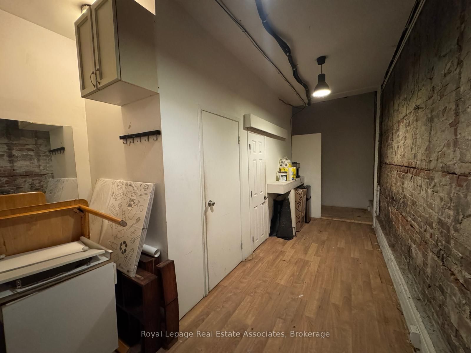 242 Carlton Street Property Photo 8