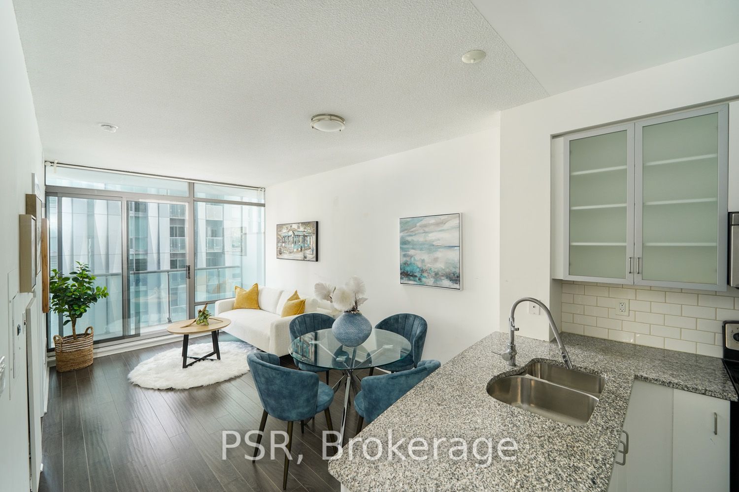 #2103 - 18 Yorkville Avenue Property Photo 1