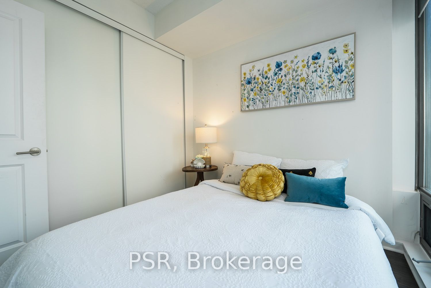 #2103 - 18 Yorkville Avenue Property Photo 13