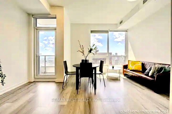 395 Bloor Street E 5006 Property Photo 1