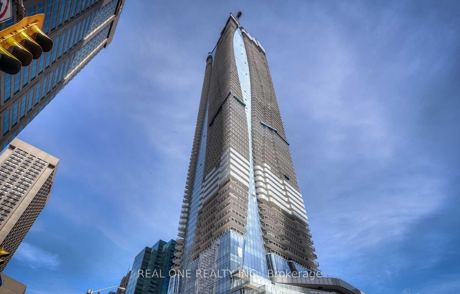 1 BLOOR Street E 4205 Property Photo 1