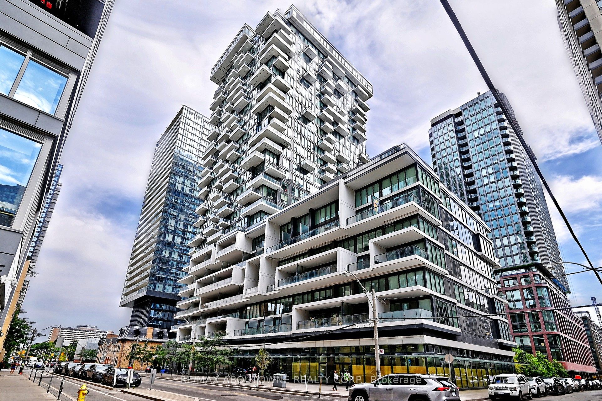 #2905 - 77 Shuter Street Property Photo 1