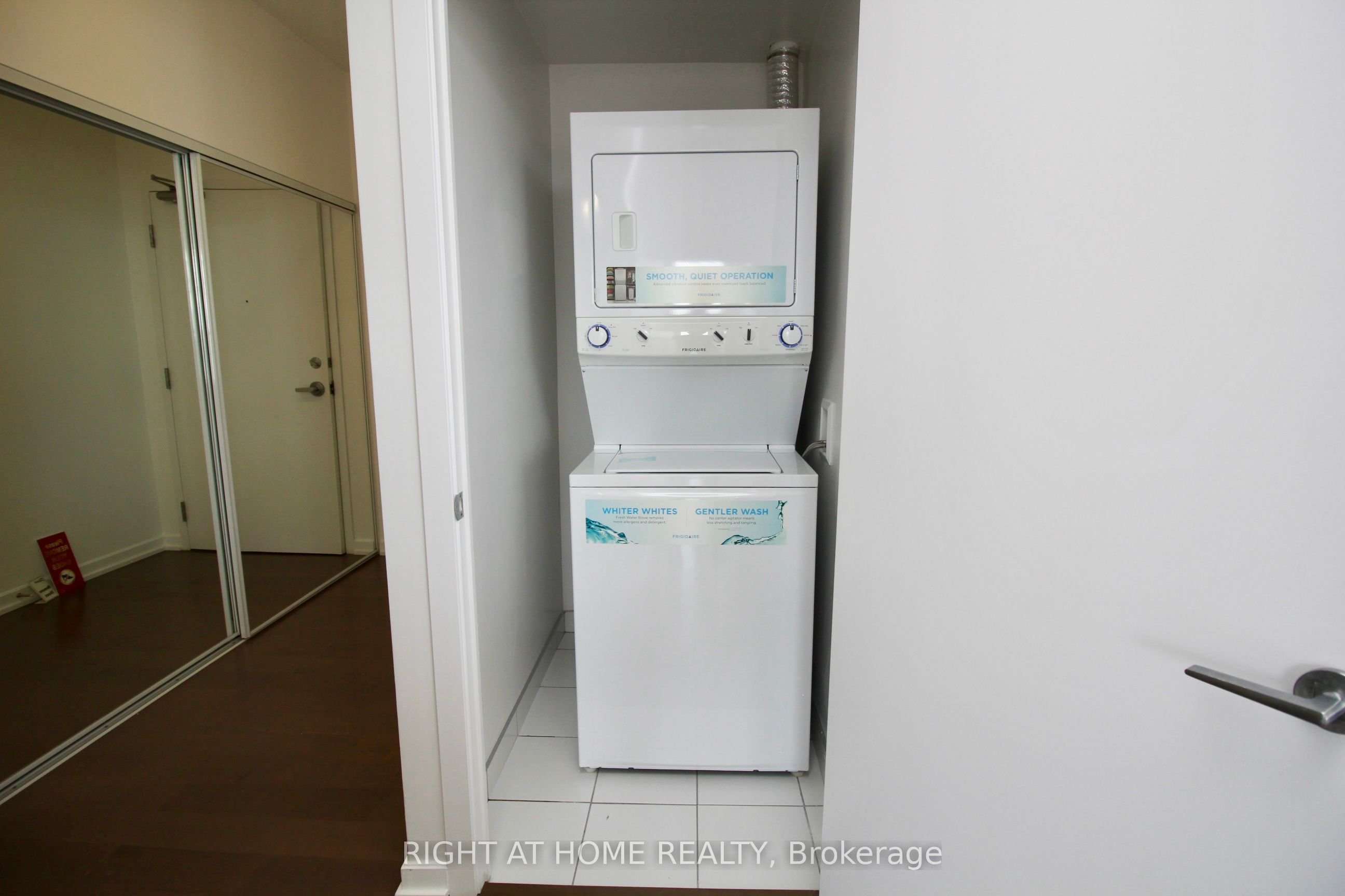70 Forest Manor Road 2212 Property Photo 3