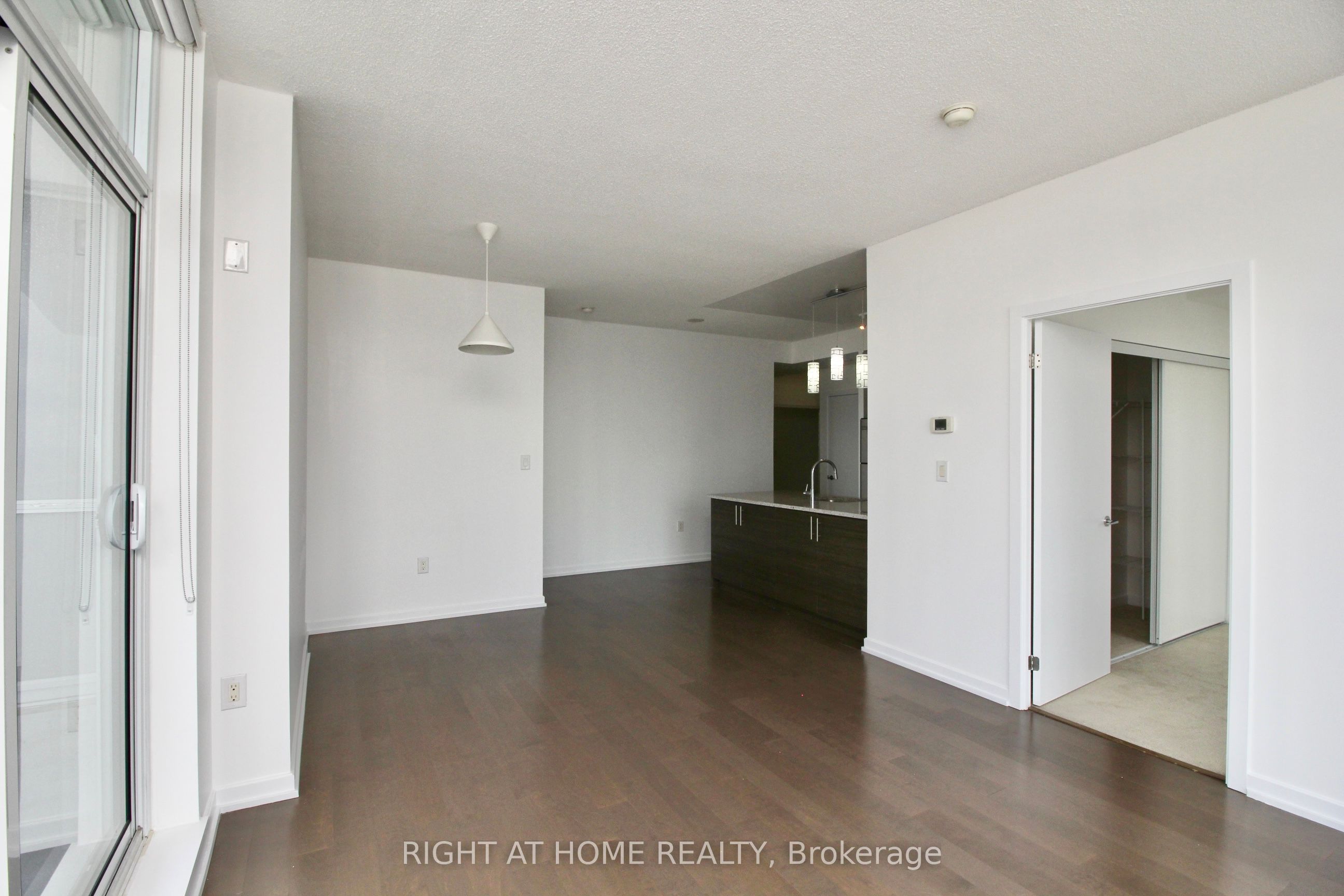 70 Forest Manor Road 2212 Property Photo 13