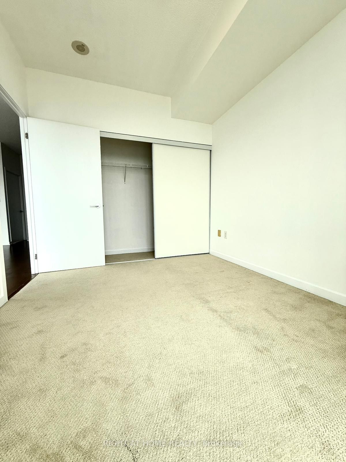70 Forest Manor Road 2212 Property Photo 16