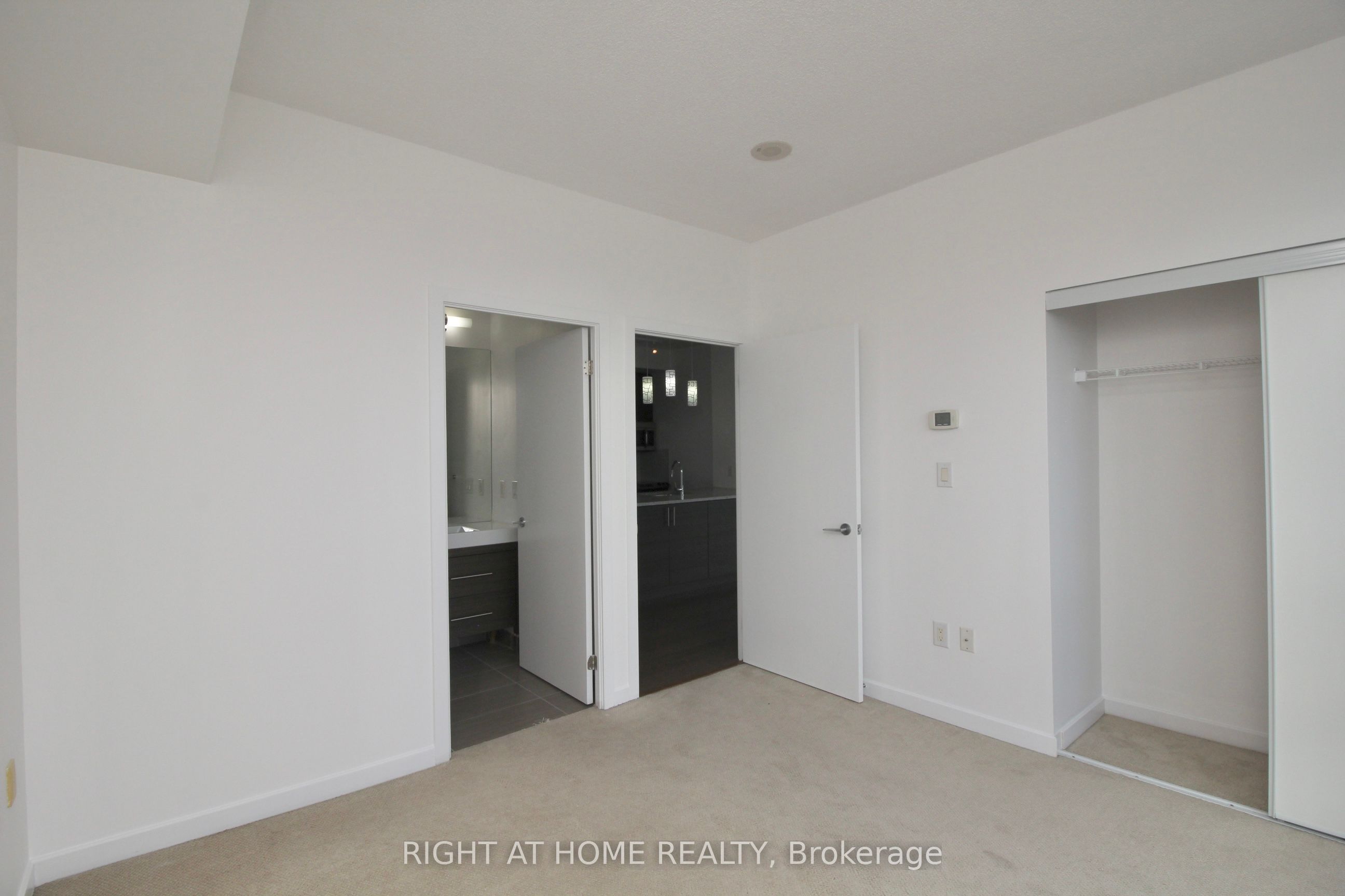70 Forest Manor Road 2212 Property Photo 19
