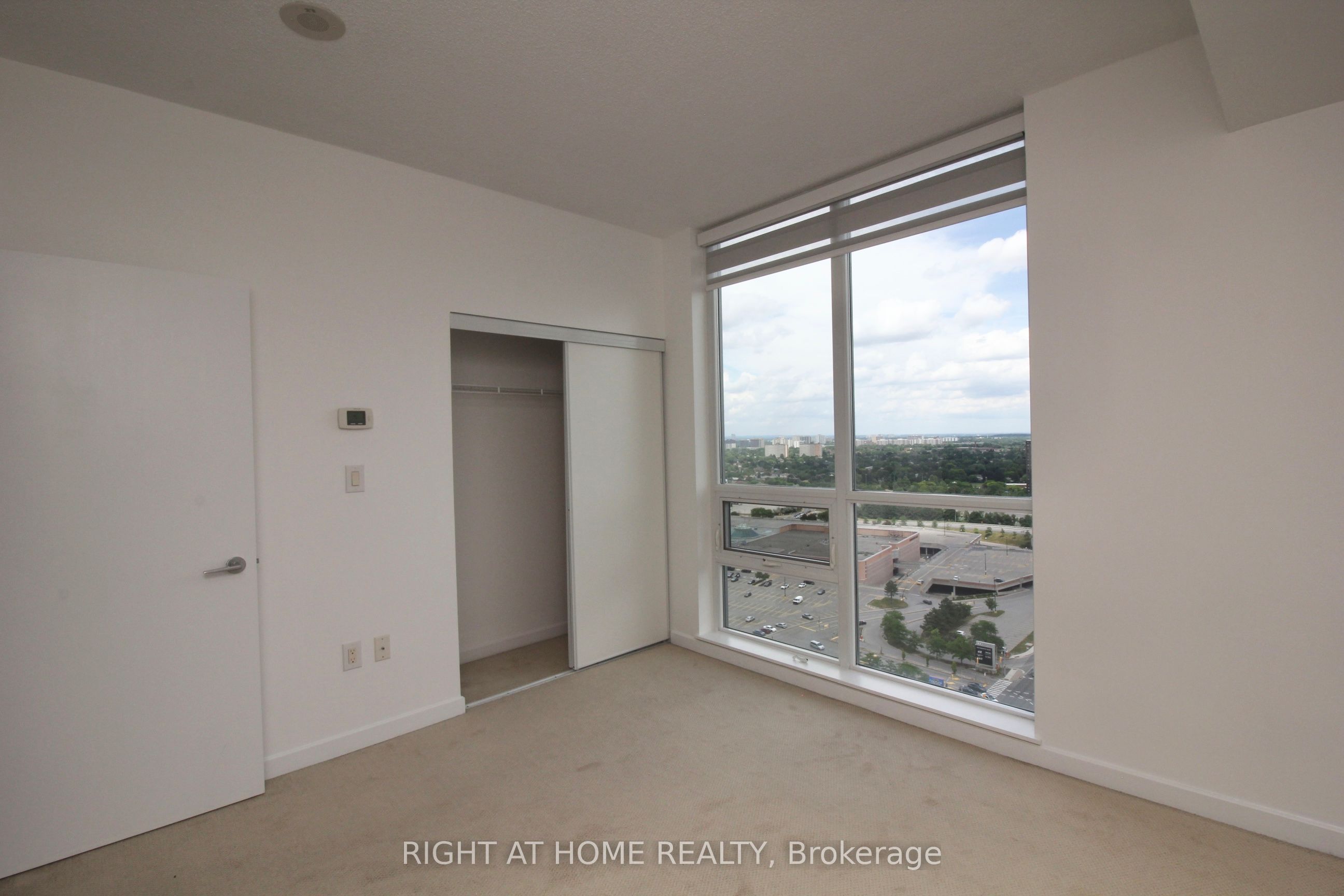 70 Forest Manor Road 2212 Property Photo 21