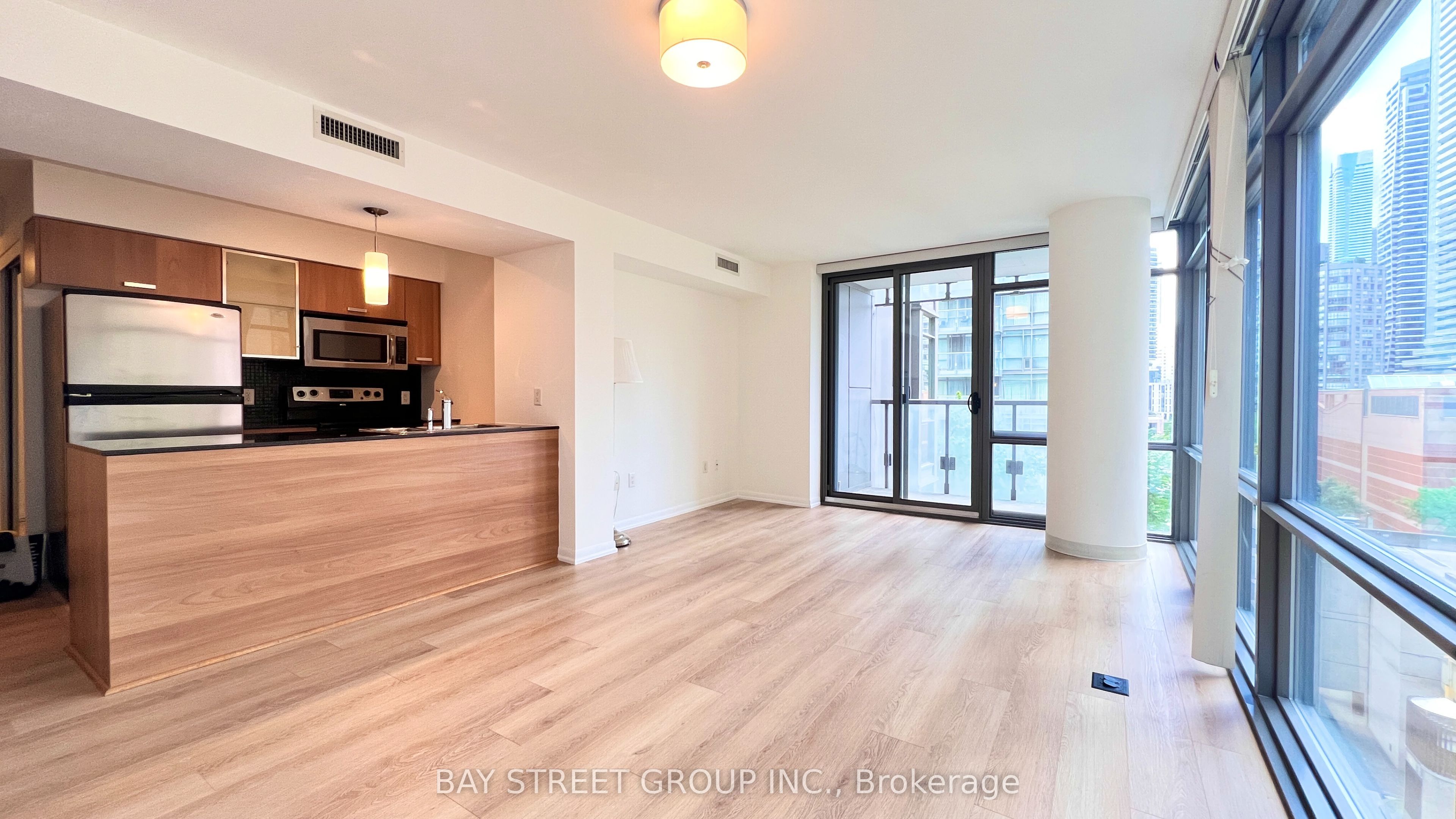 #508 - 38 Grenville Street Property Photo 1