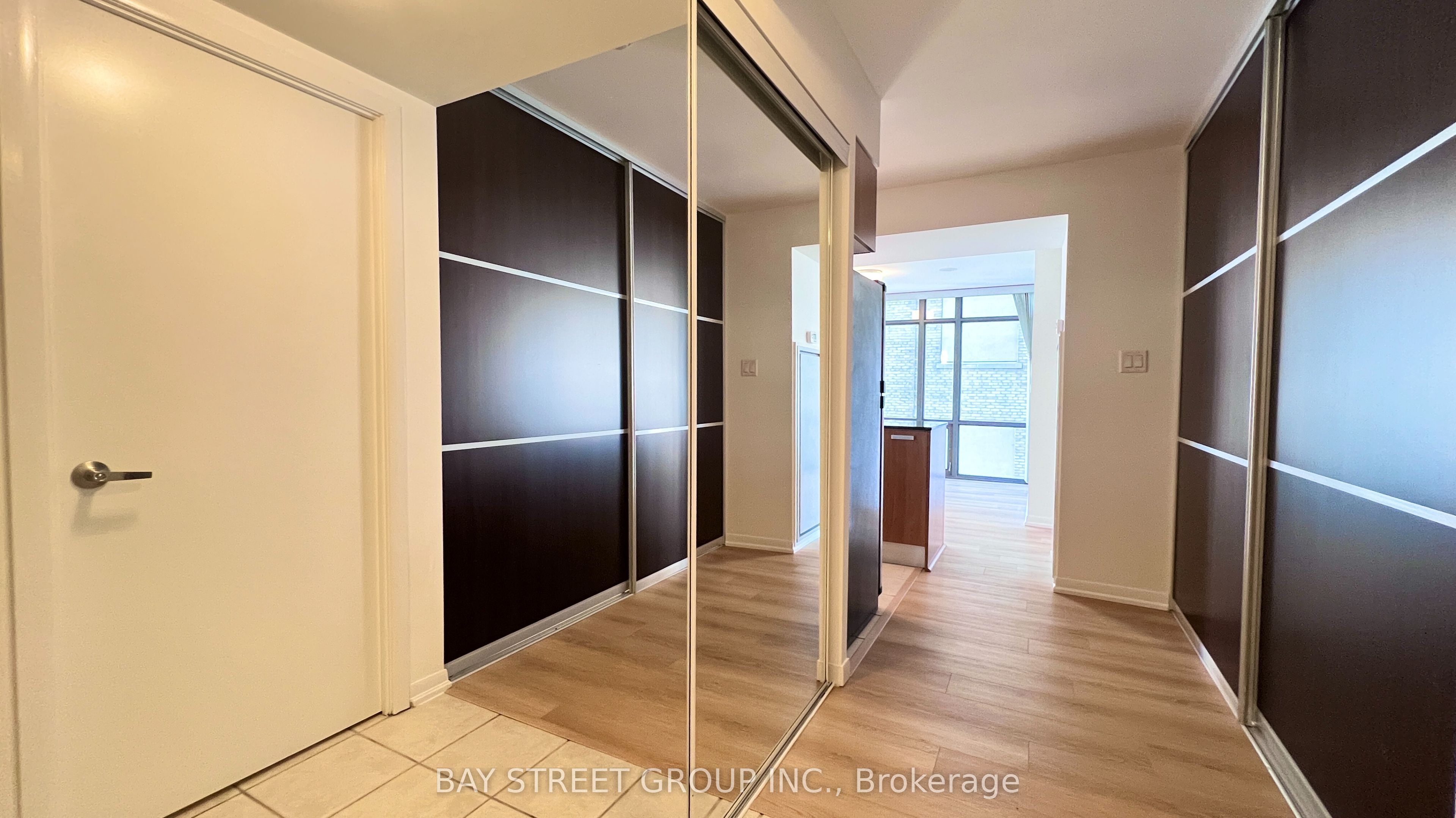 #508 - 38 Grenville Street Property Photo 5
