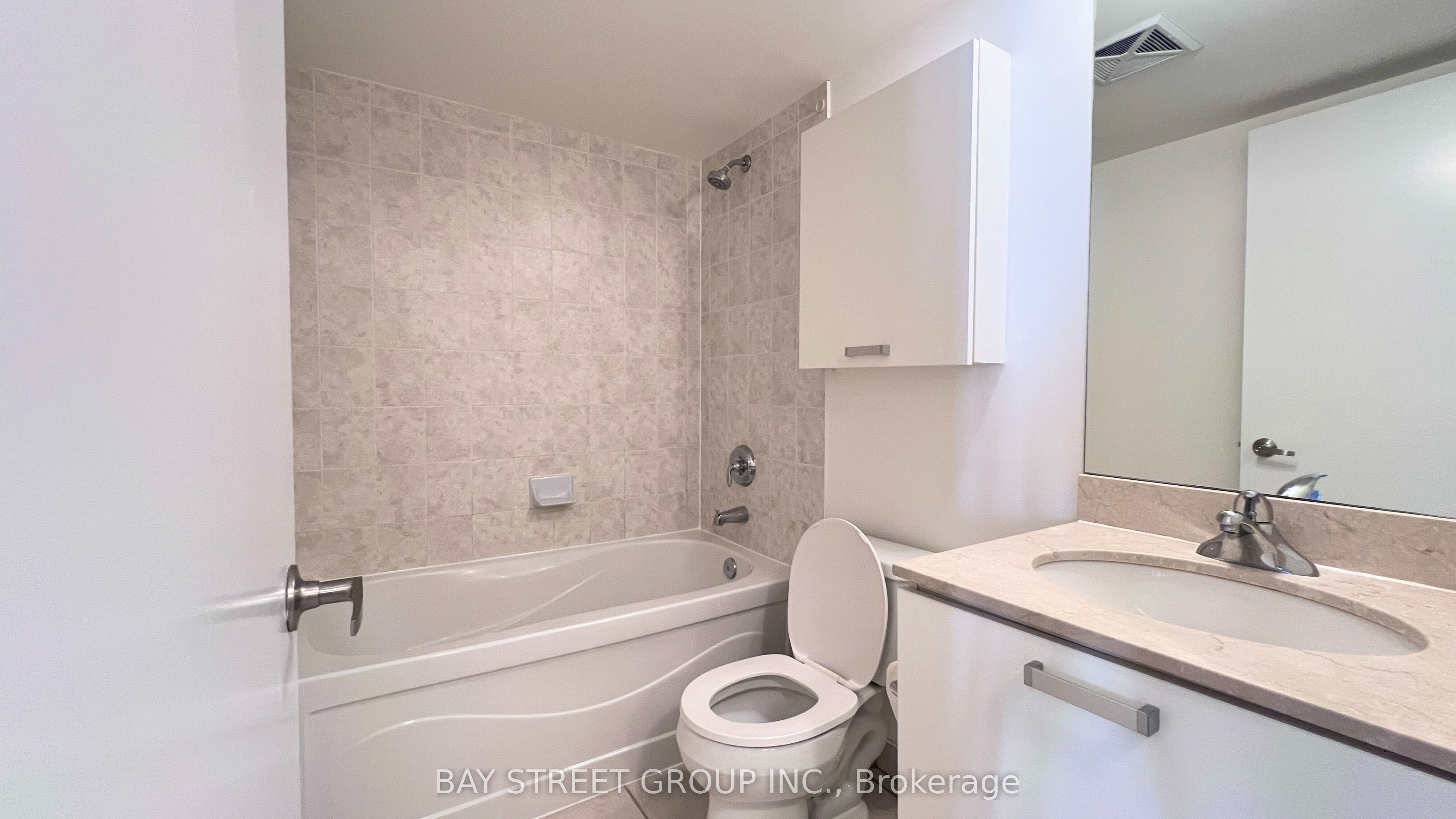 #508 - 38 Grenville Street Property Photo 6