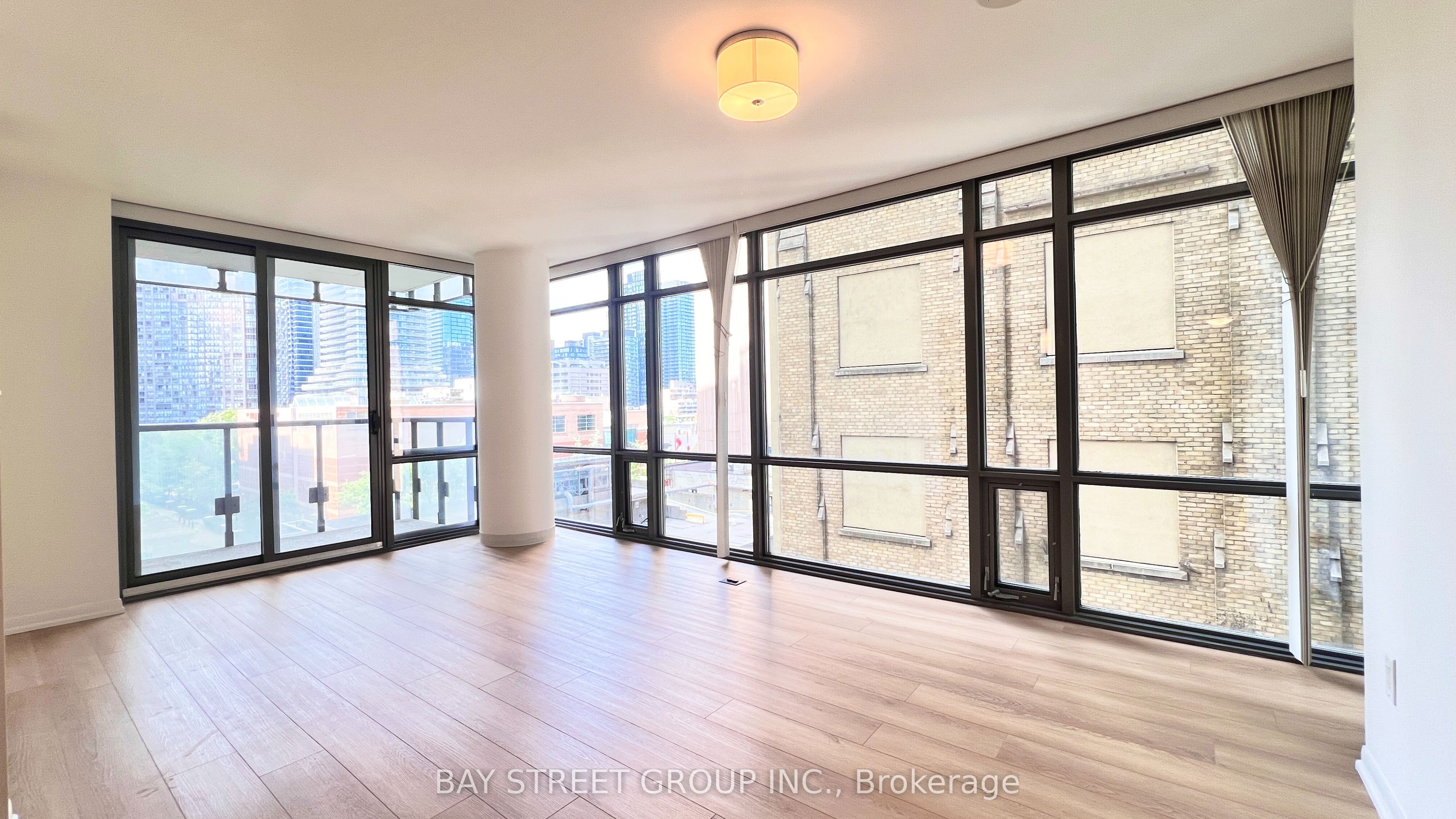 #508 - 38 Grenville Street Property Photo 12