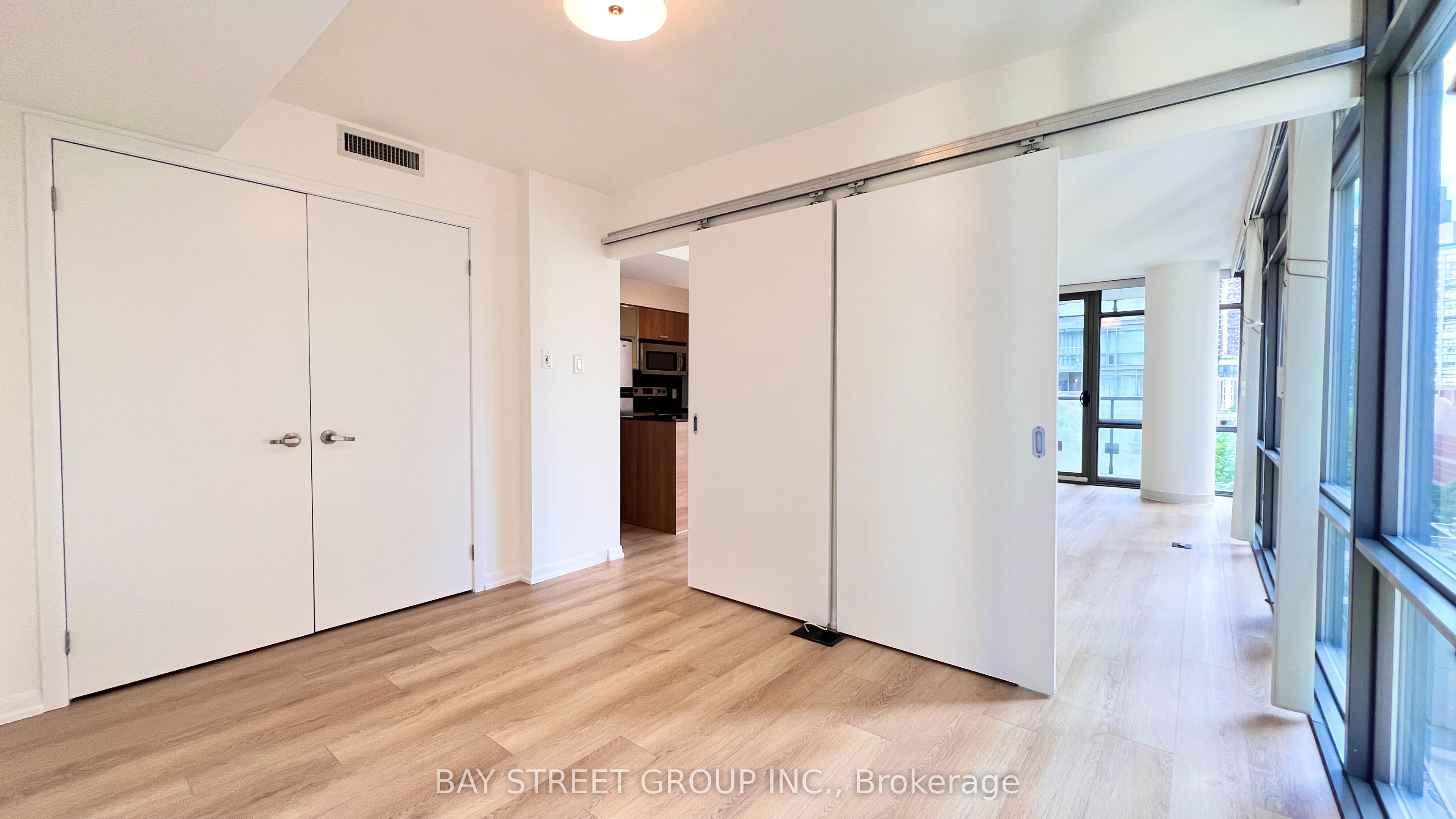#508 - 38 Grenville Street Property Photo 16