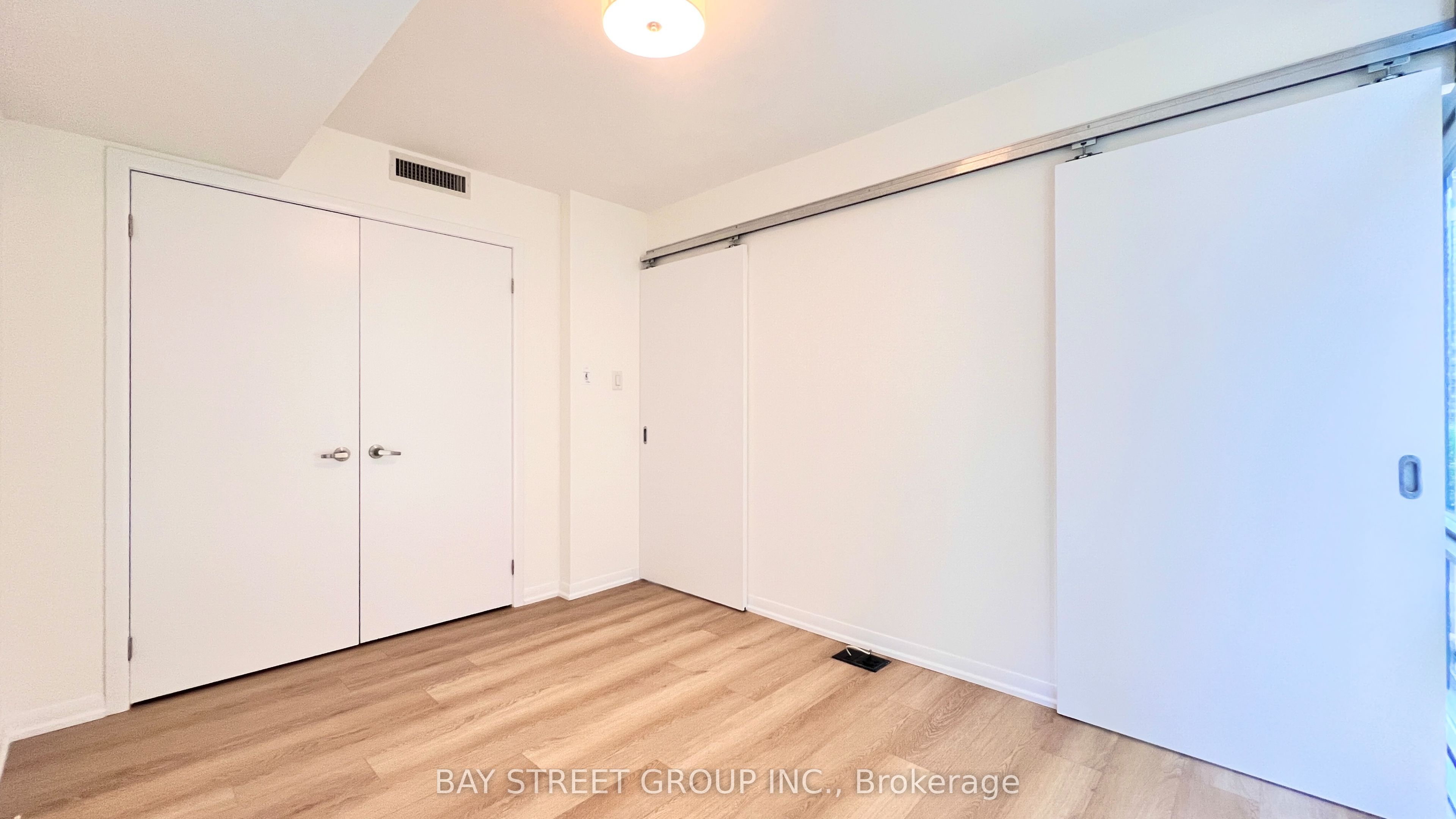 #508 - 38 Grenville Street Property Photo 17