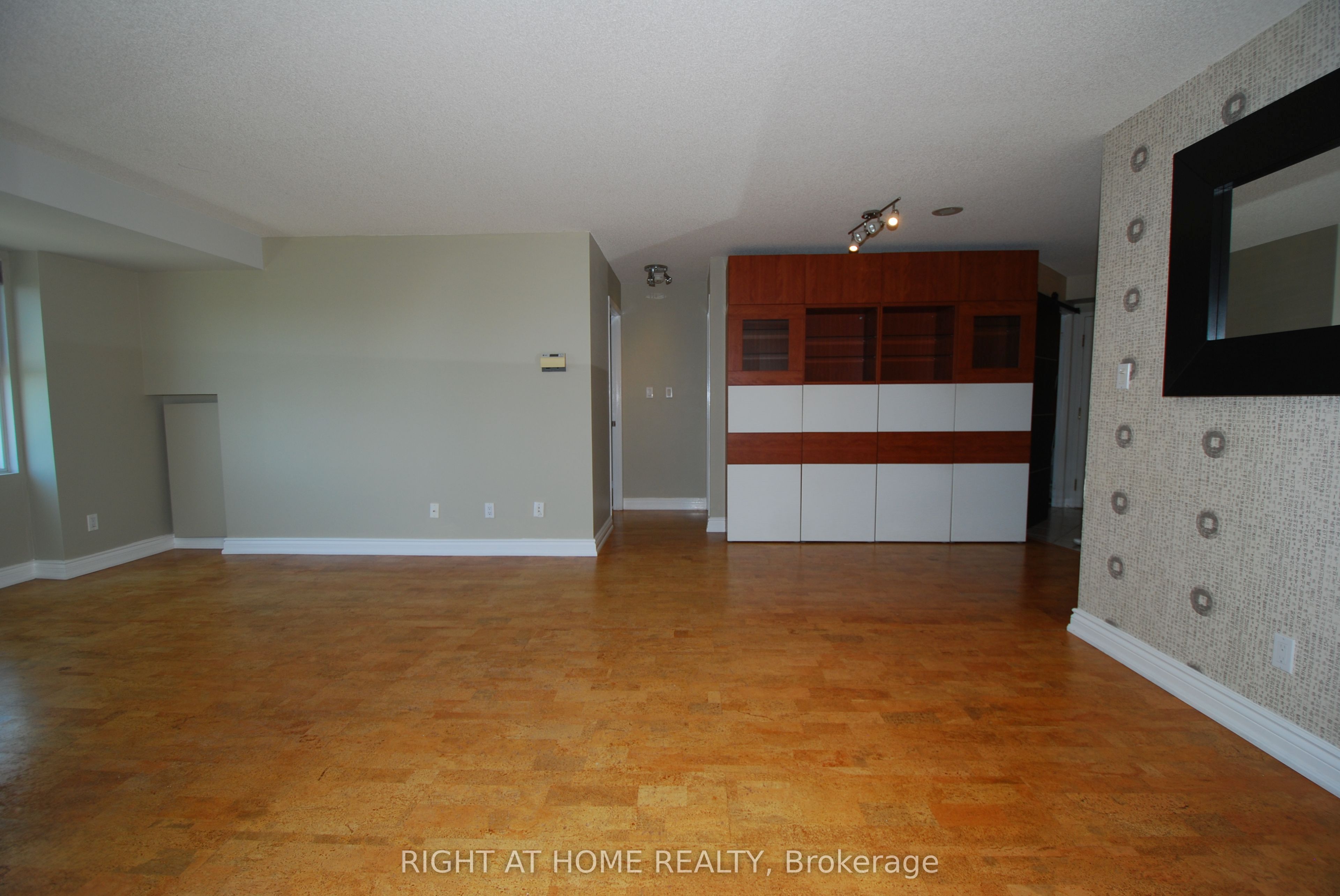 18 Concorde Place 601 Property Photo 11
