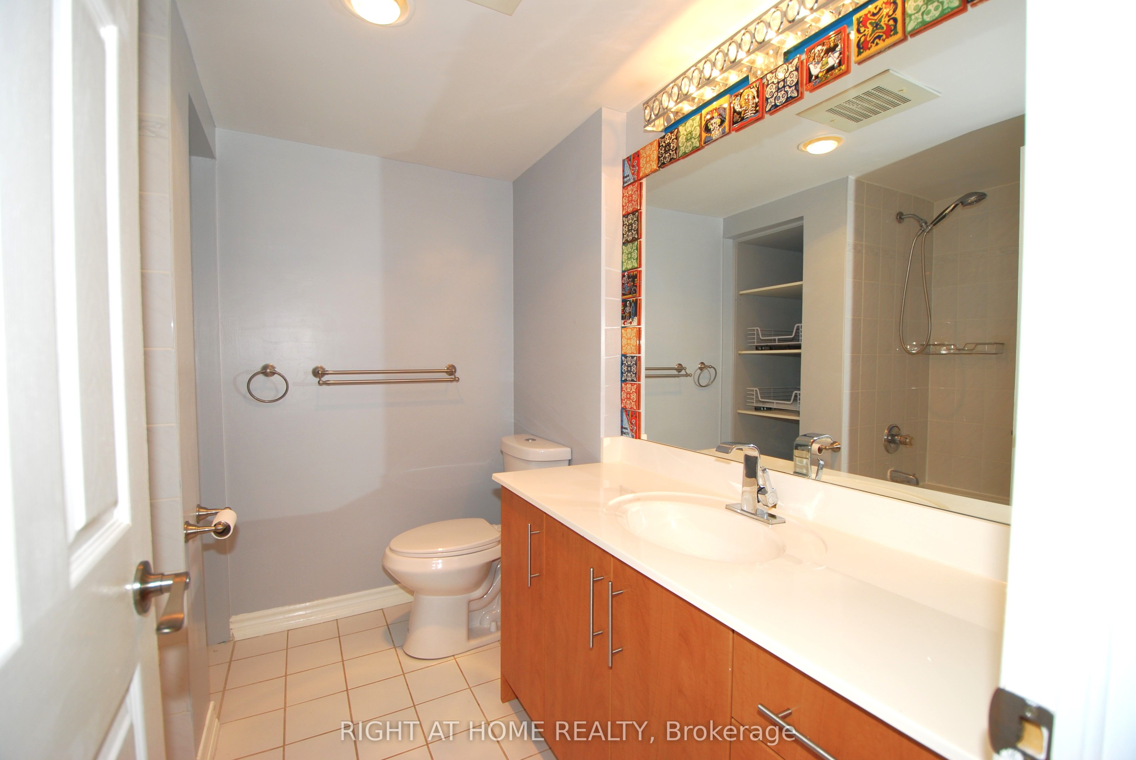 18 Concorde Place 601 Property Photo 17