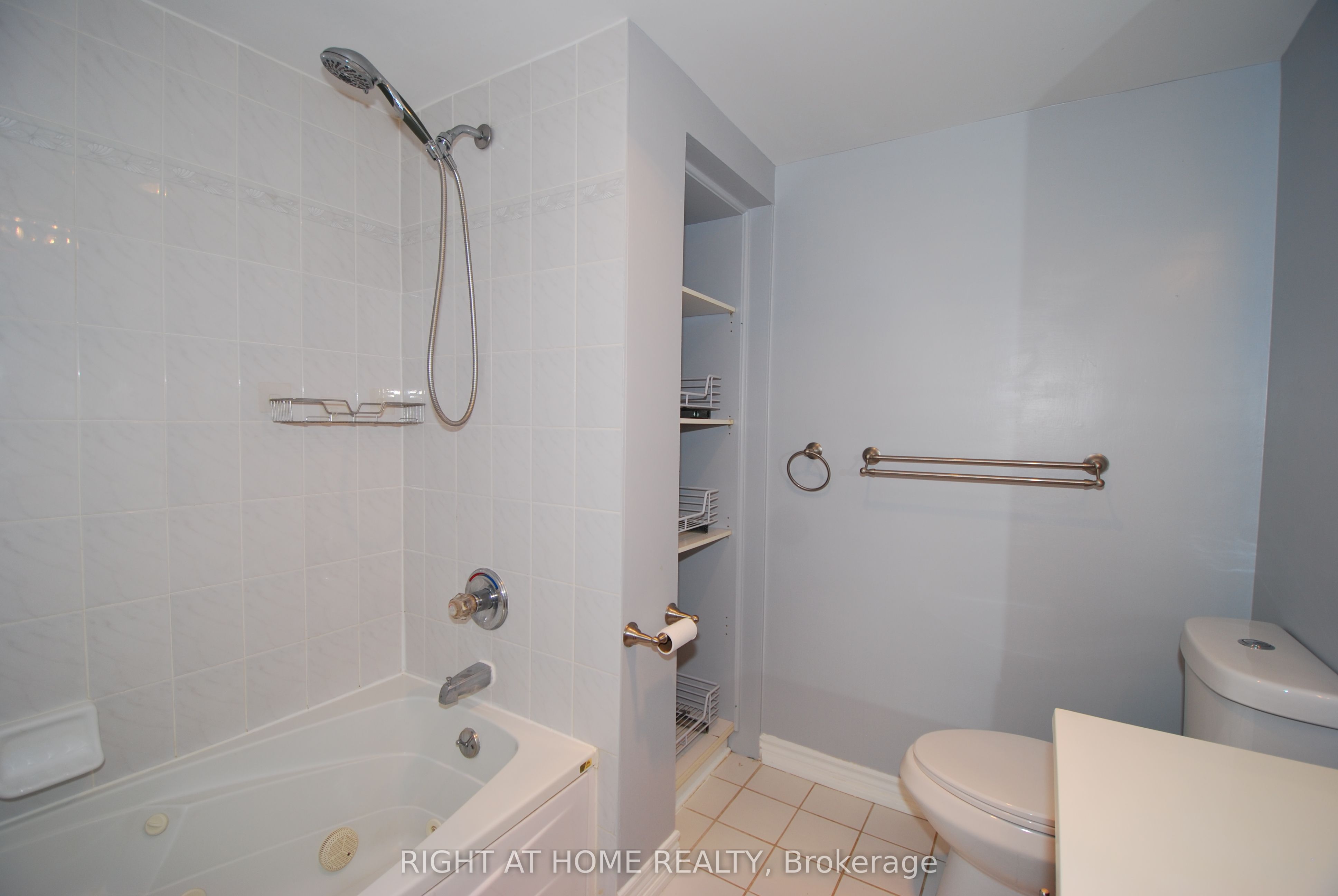 18 Concorde Place 601 Property Photo 18