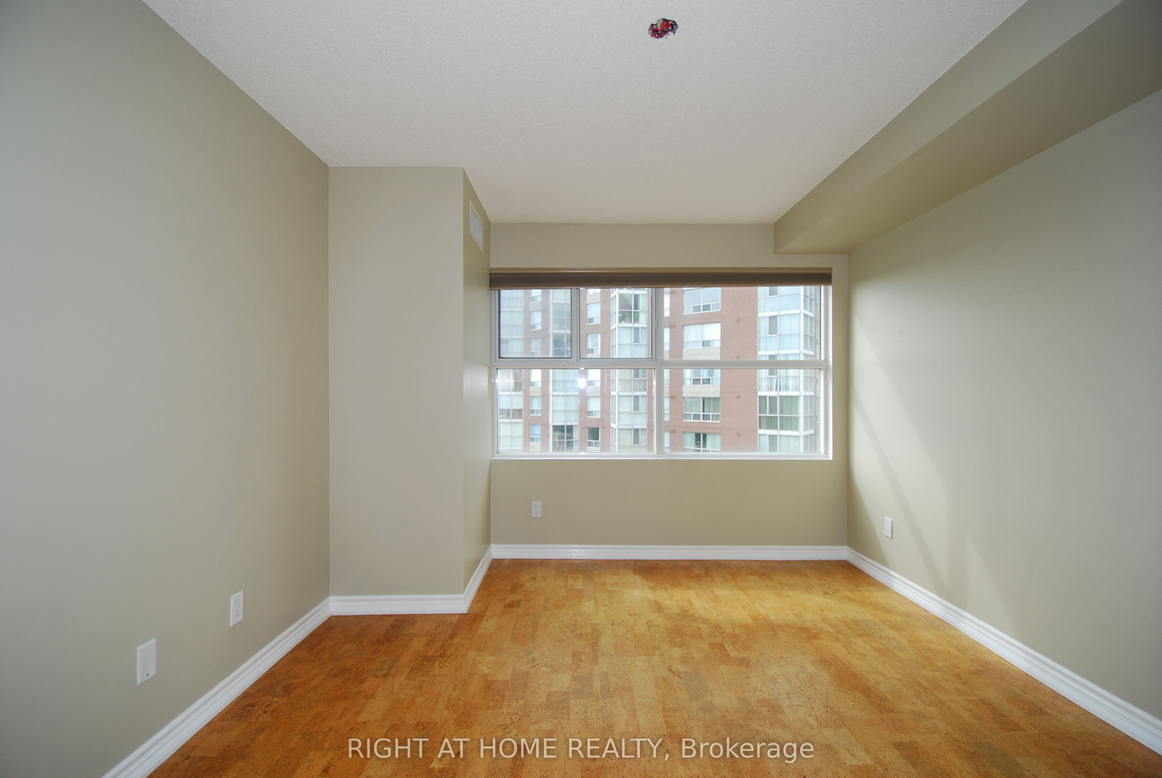 18 Concorde Place 601 Property Photo 22