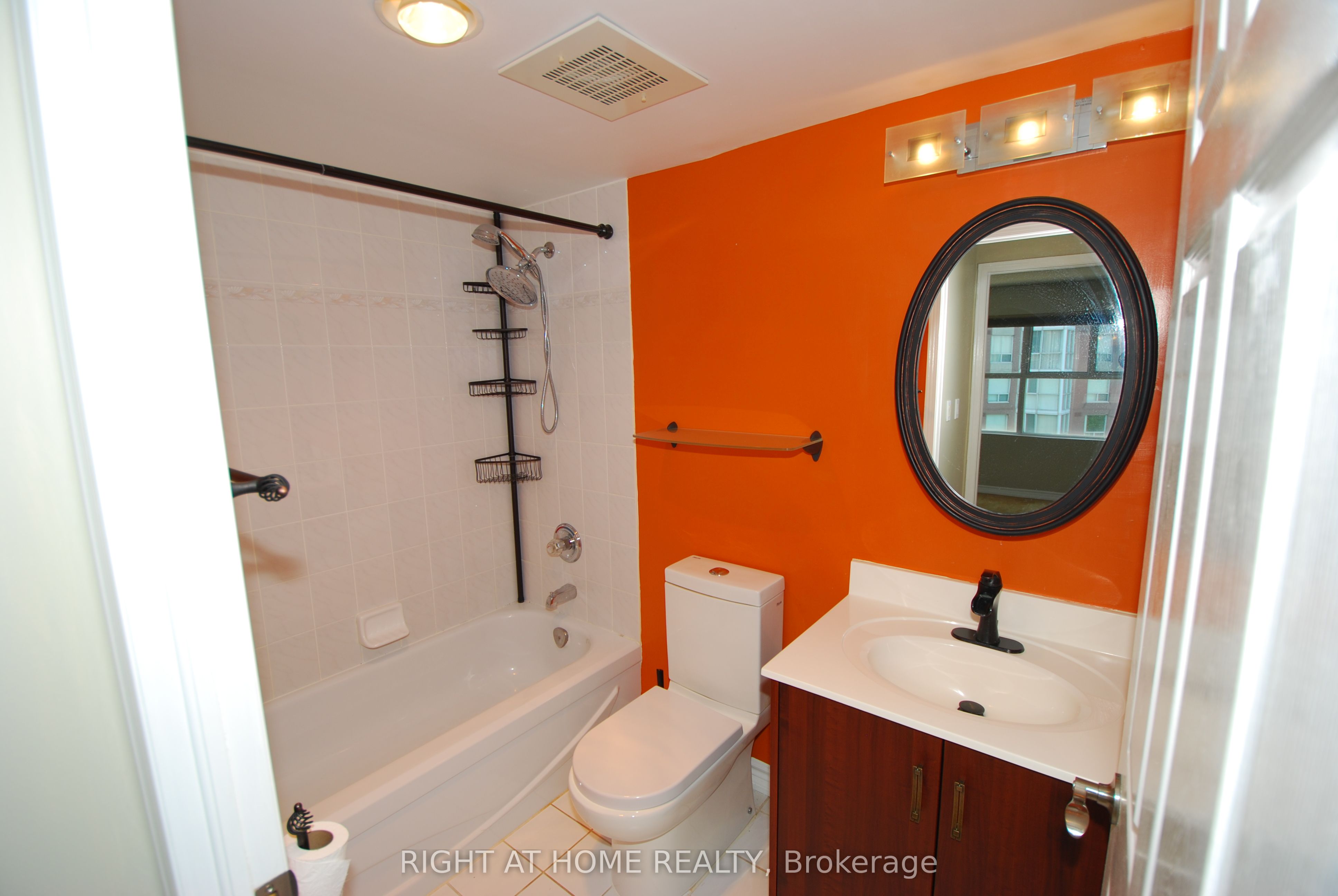 18 Concorde Place 601 Property Photo 24