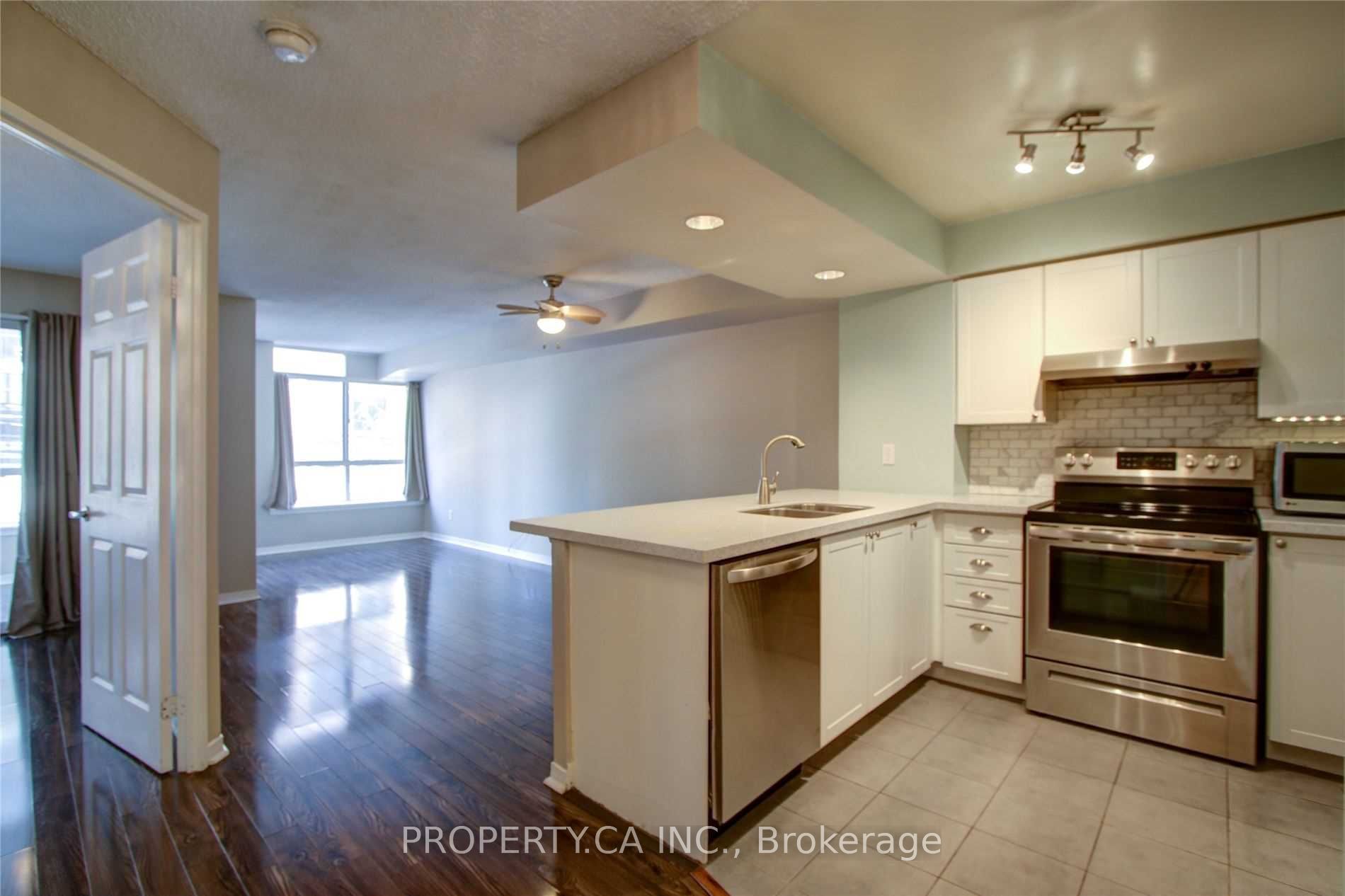801 King Street W 217 Property Photo 2