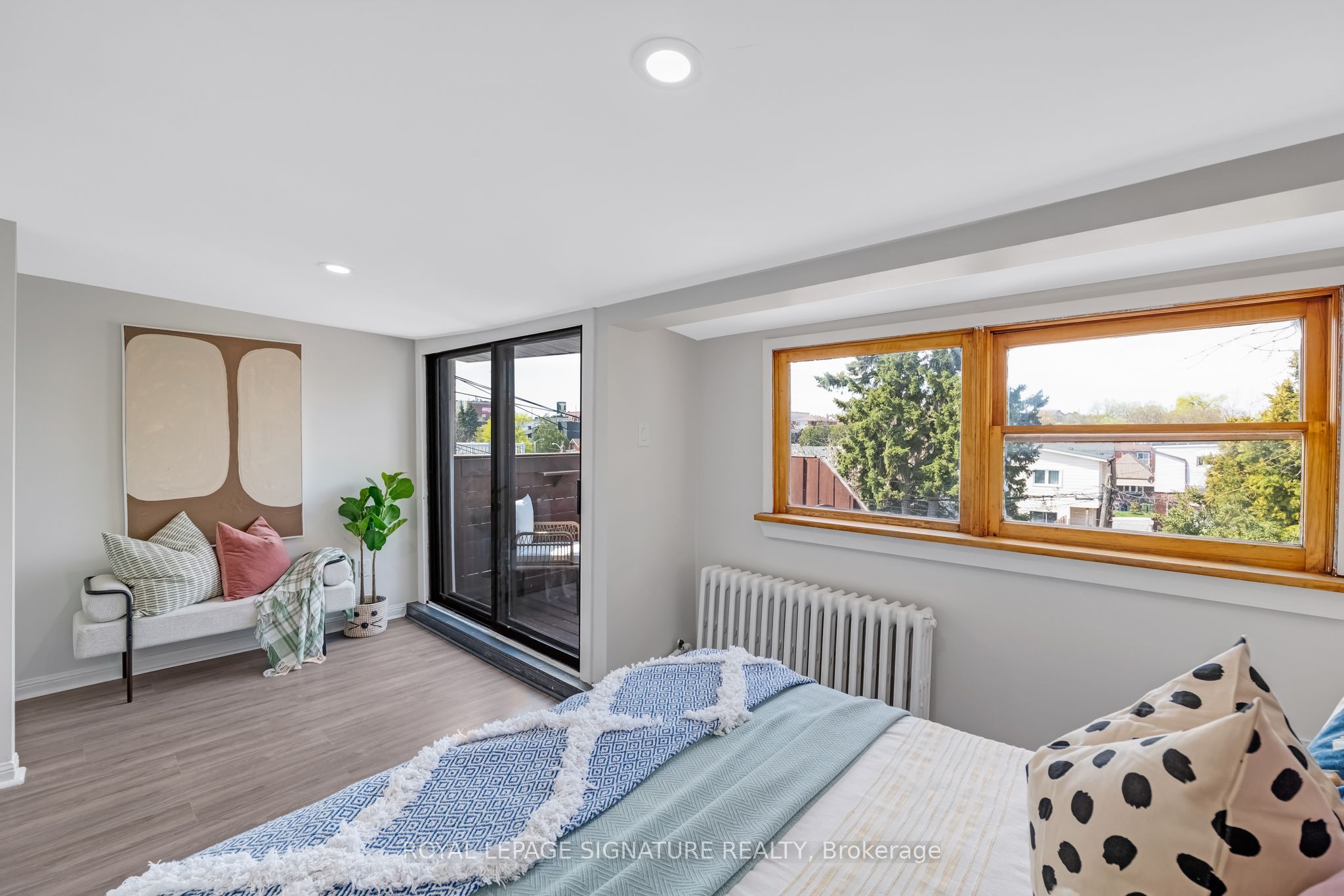 494 Northcliffe Boulevard Property Photo 16