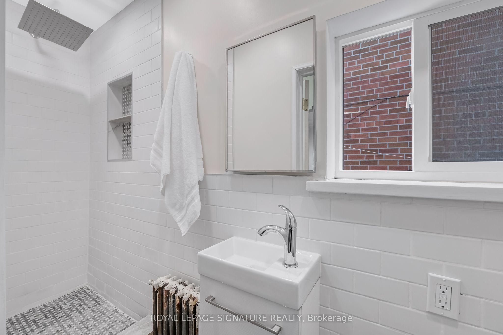 494 Northcliffe Boulevard Property Photo 21