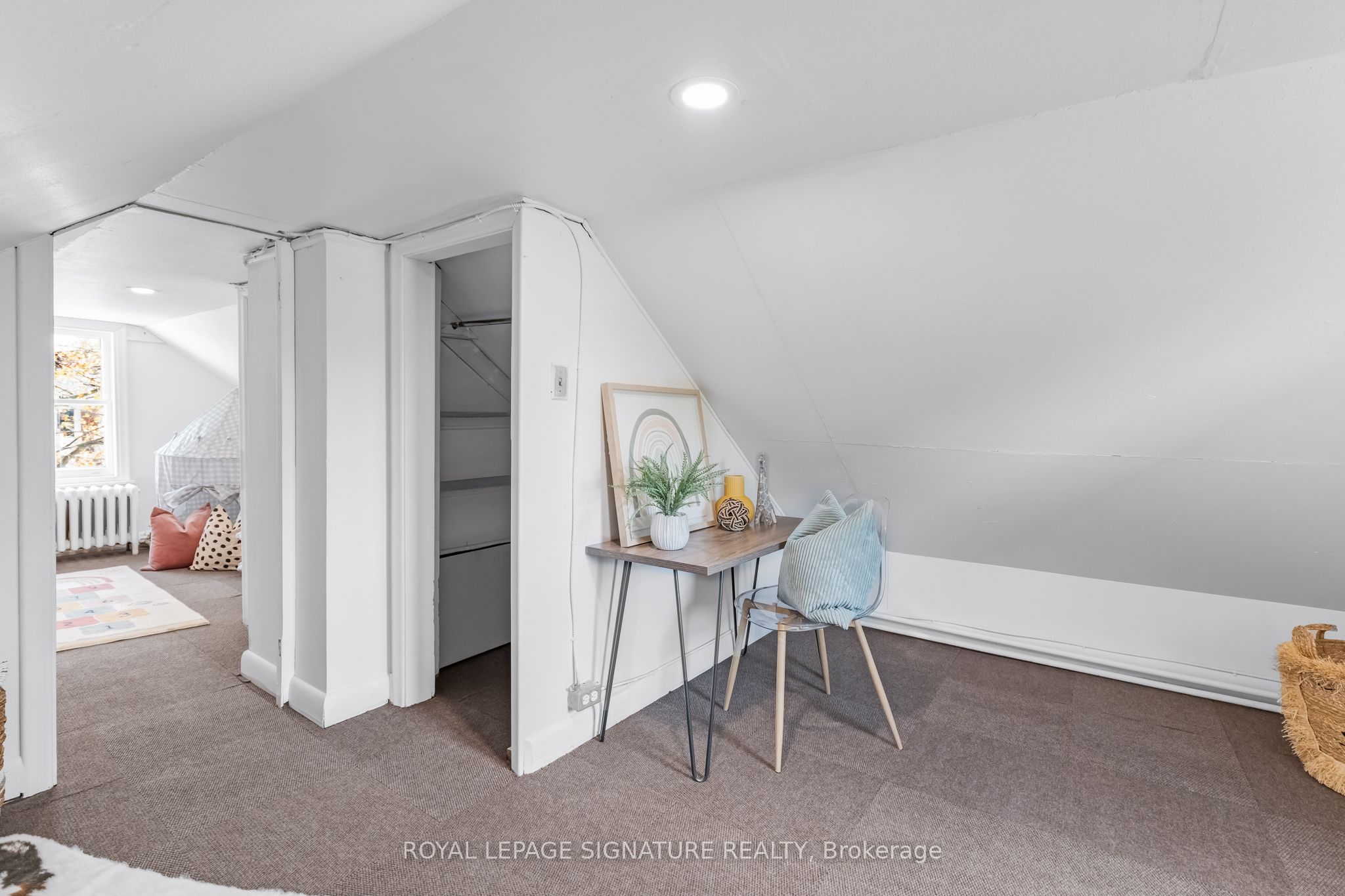 494 Northcliffe Boulevard Property Photo 23