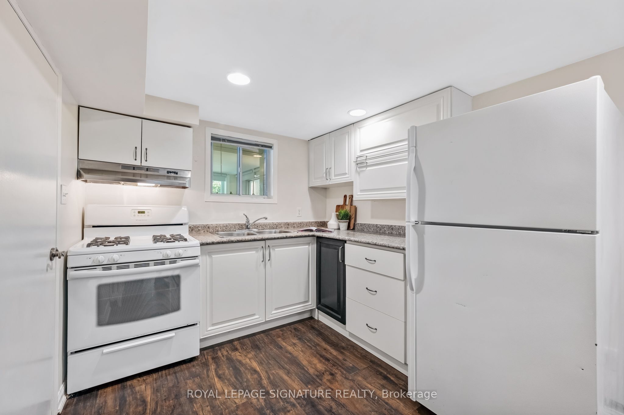 494 Northcliffe Boulevard Property Photo 29